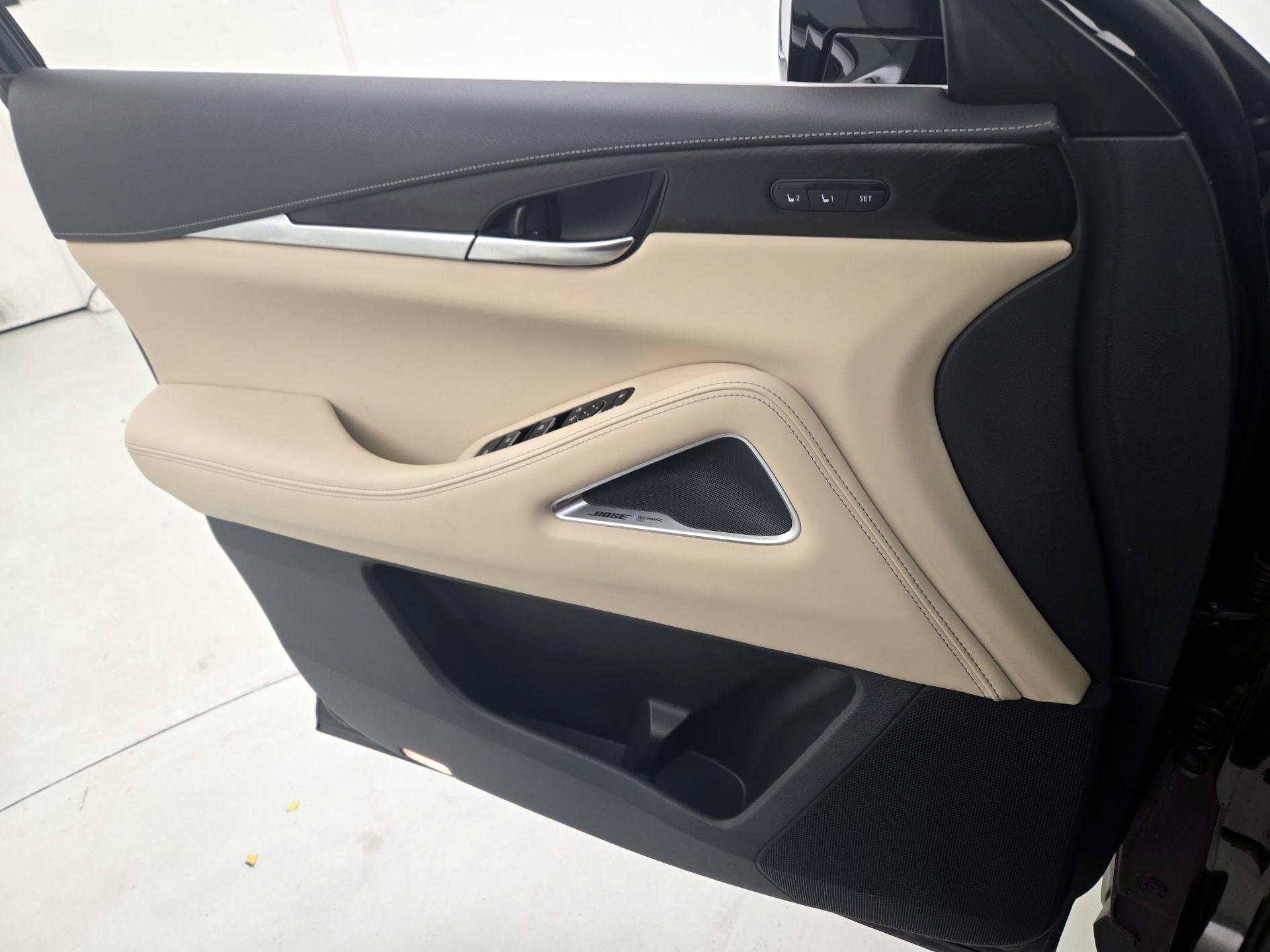 Thumbnail: 2023 INFINITI QX60 - 12
