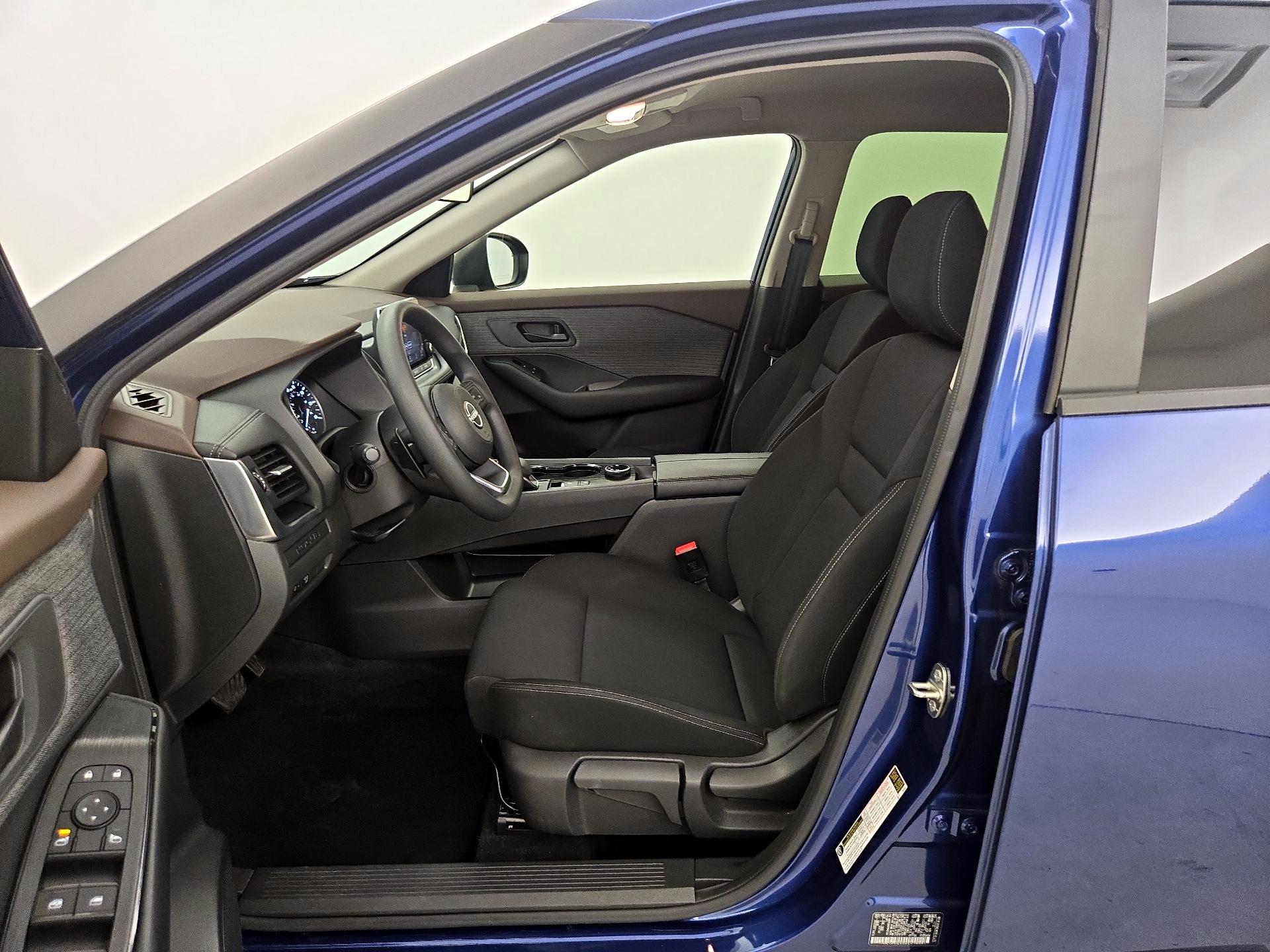 Thumbnail: 2023 Nissan Rogue - 11