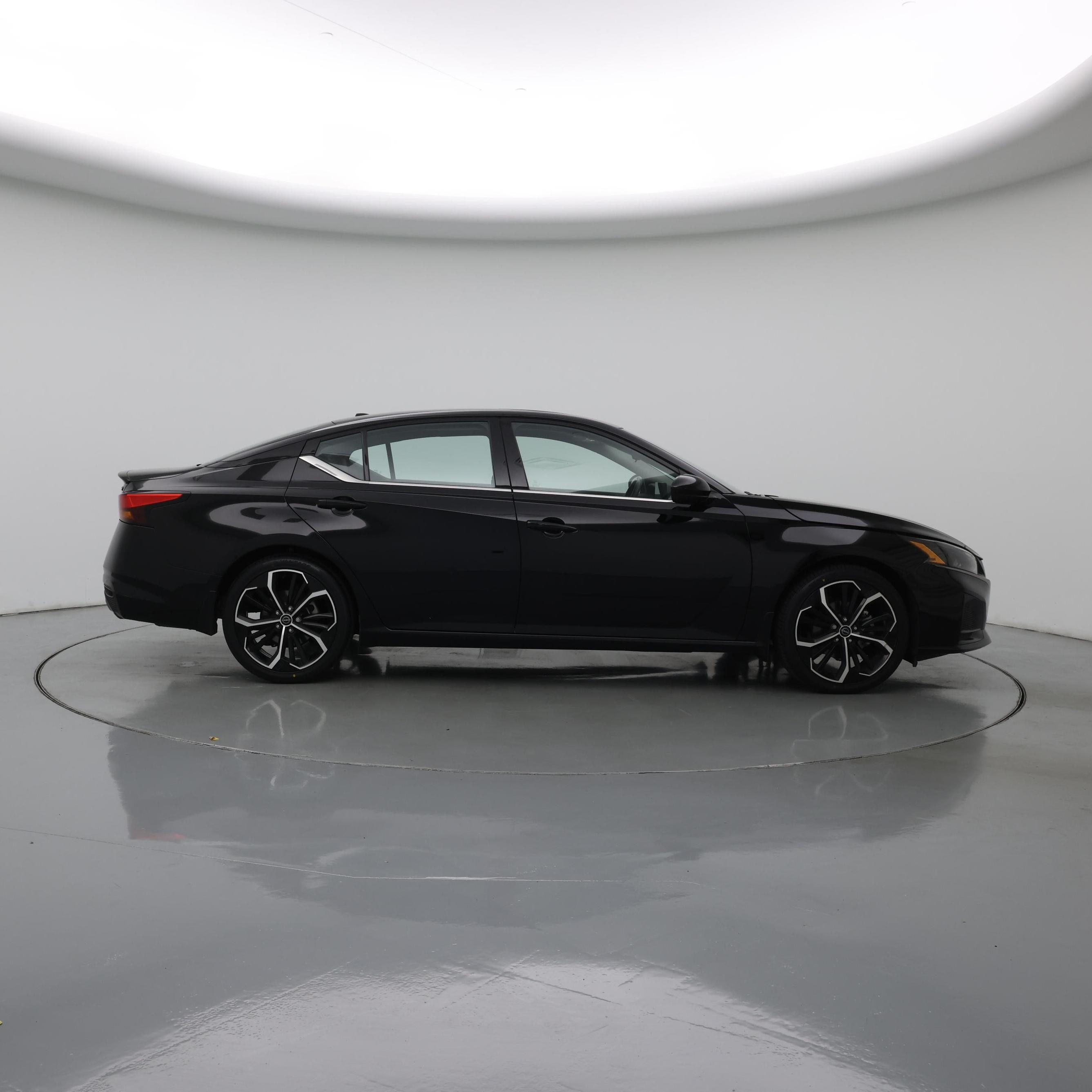 Thumbnail: 2023 Nissan Altima - 7