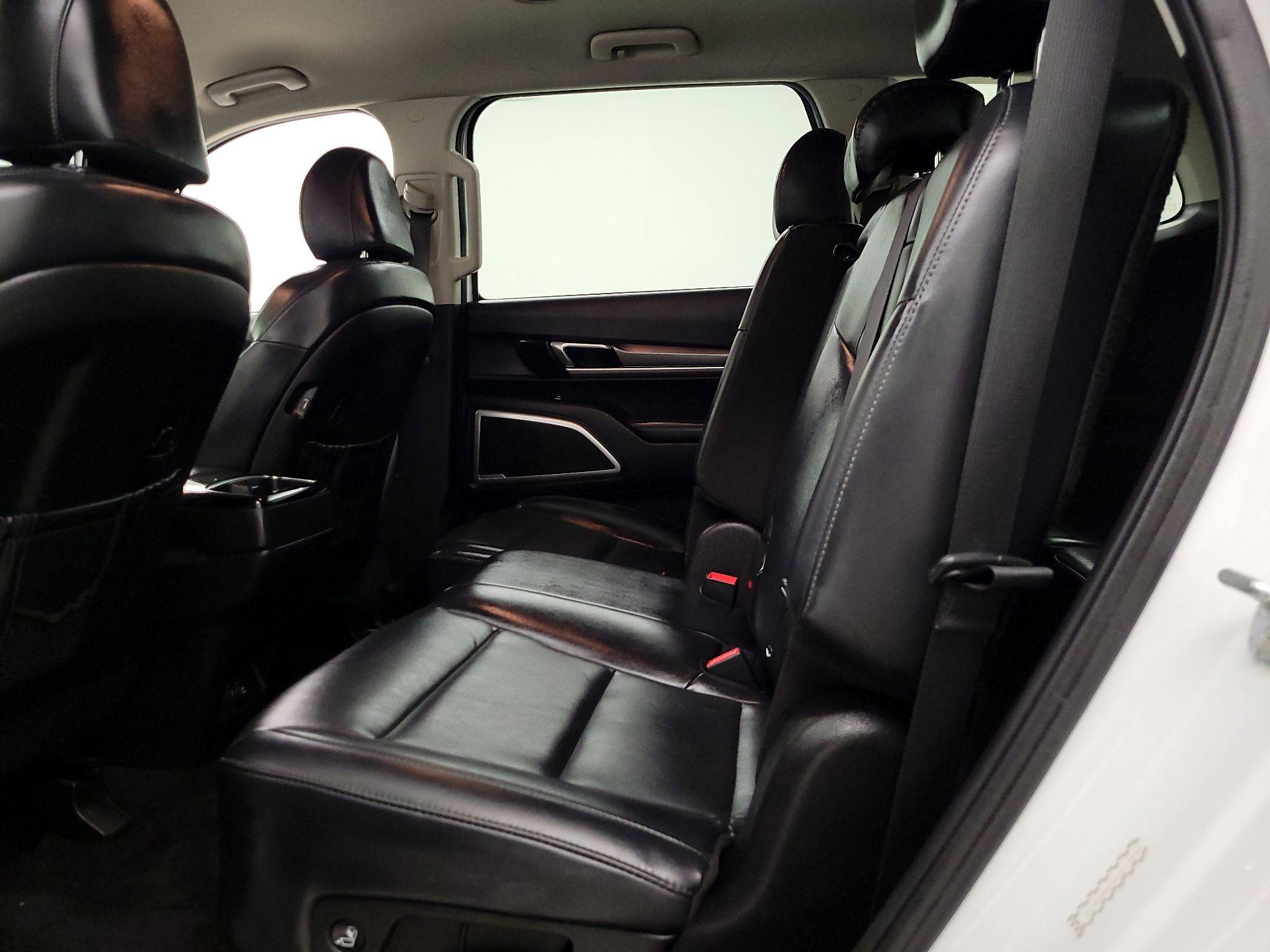 Thumbnail: 2020 Kia Telluride - 19