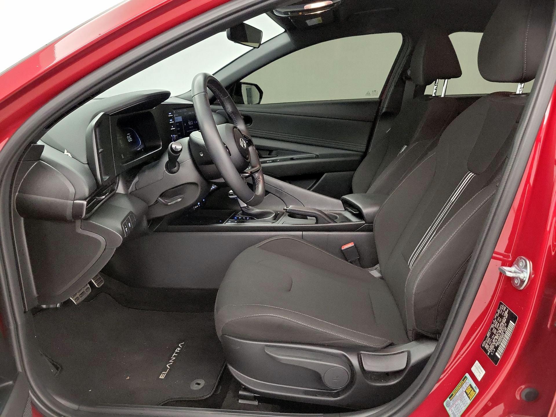 Thumbnail: 2025 Hyundai Elantra - 11