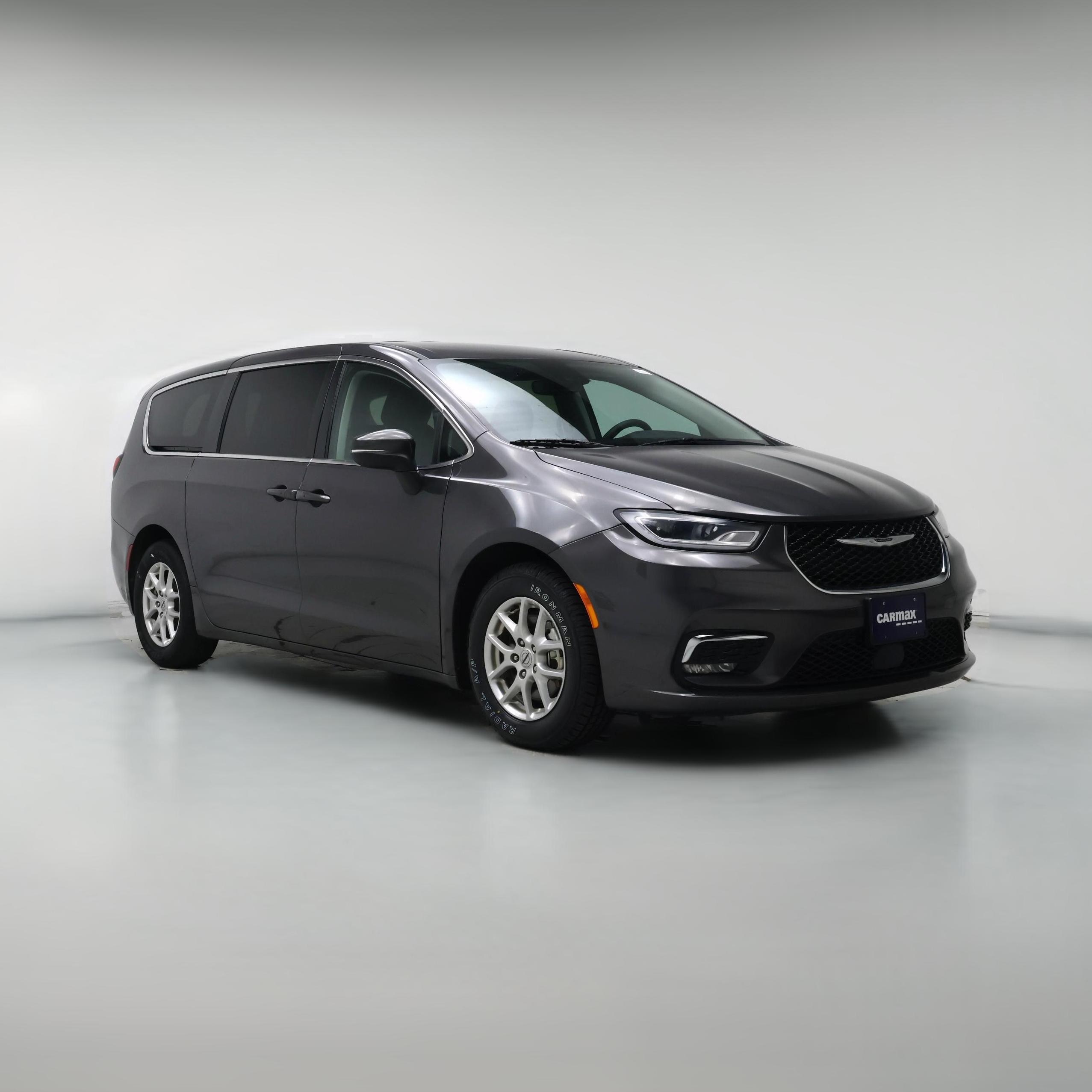 Thumbnail: 2023 Chrysler Pacifica - 1