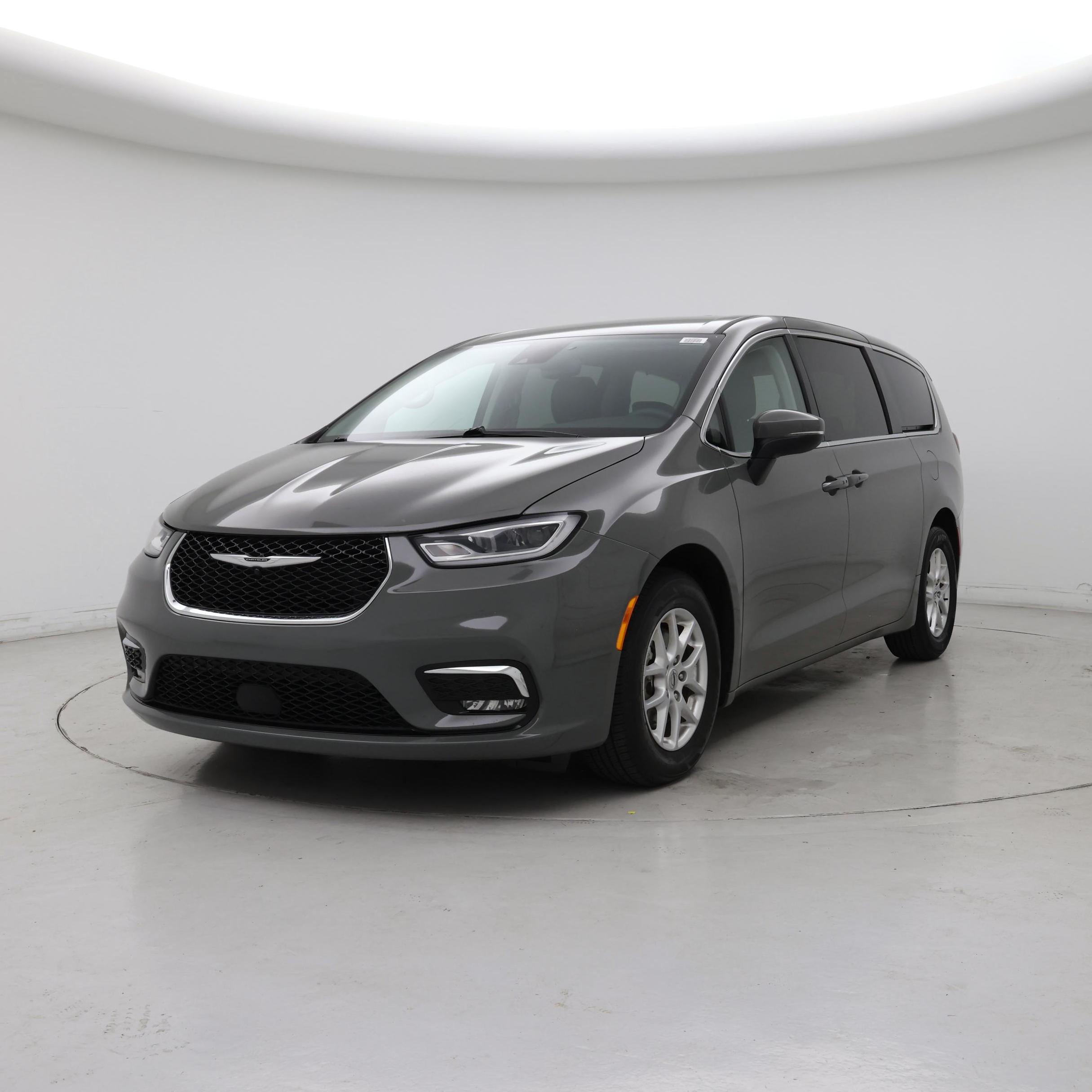 Thumbnail: 2023 Chrysler Pacifica - 4