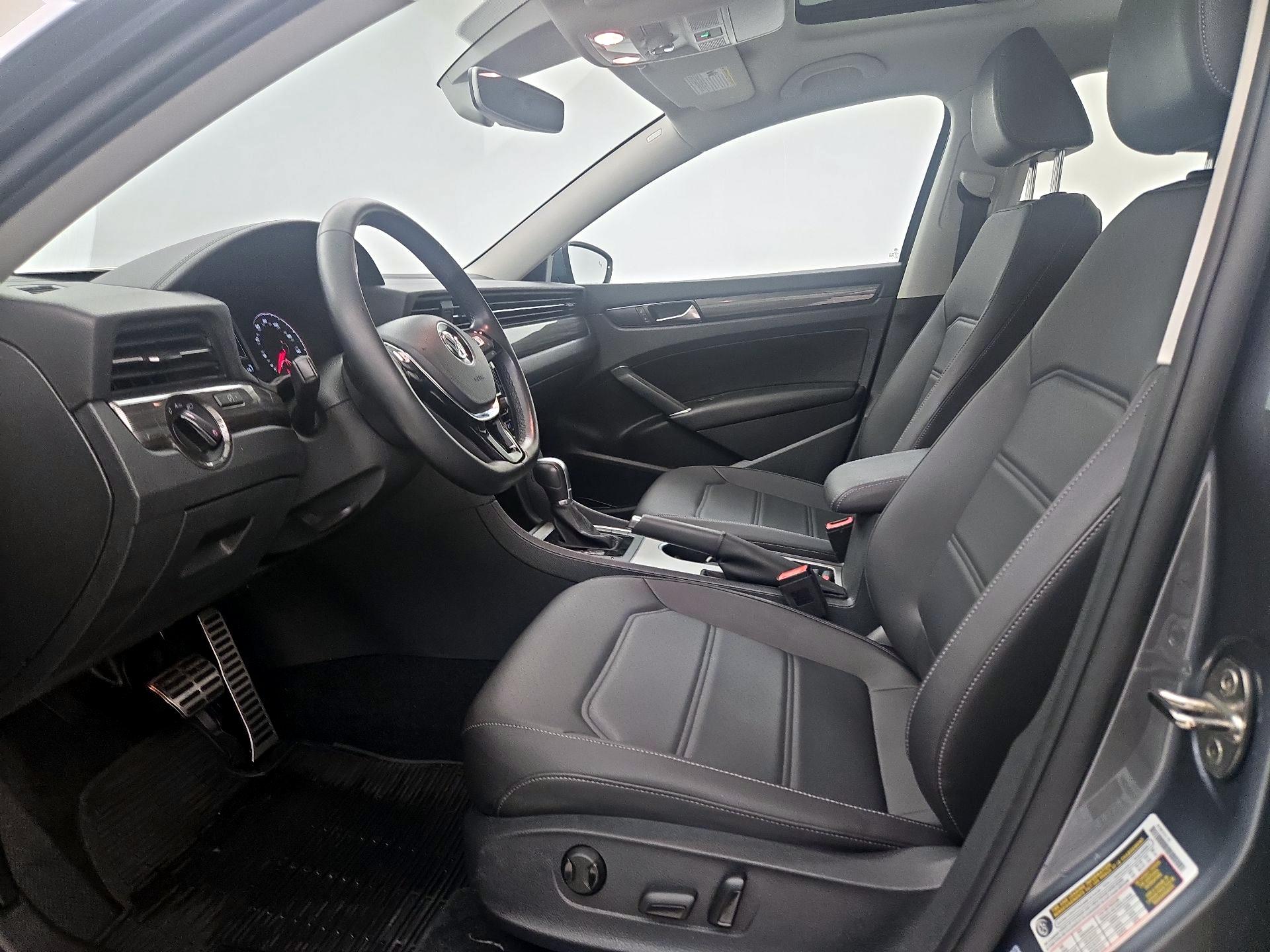 Thumbnail: 2020 Volkswagen Passat - 11
