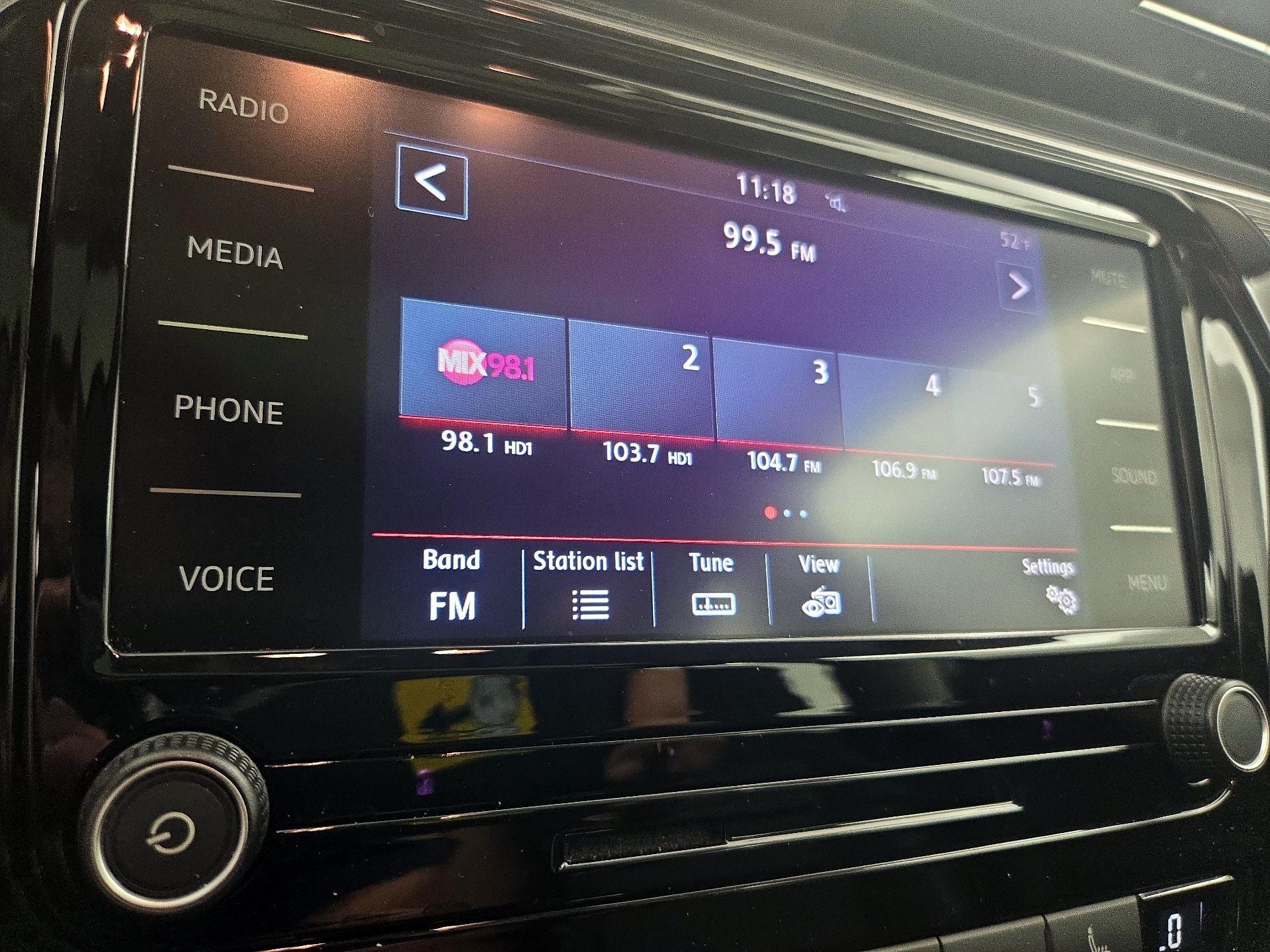 Thumbnail: 2020 Volkswagen Passat - 15