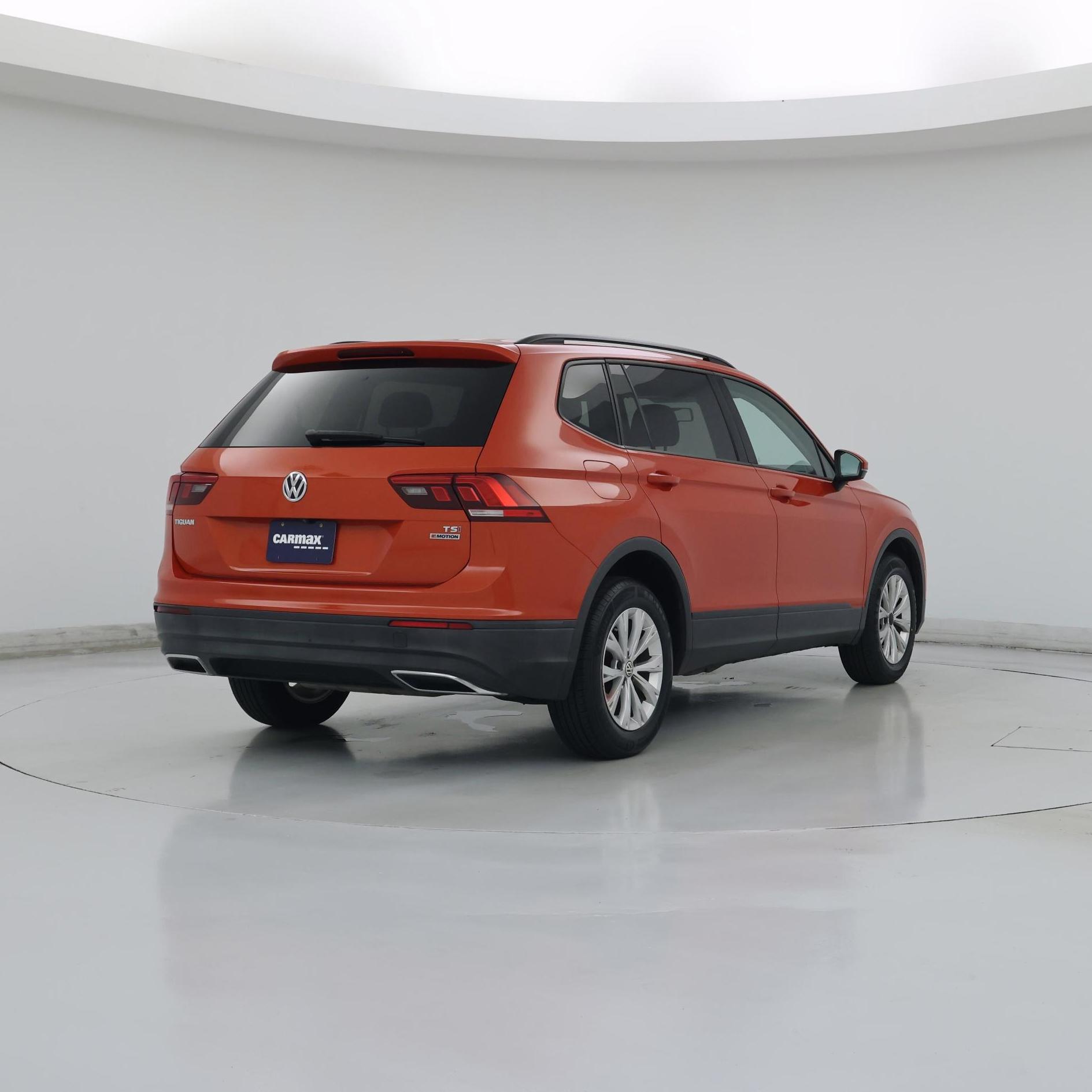 Thumbnail: 2018 Volkswagen Tiguan - 8