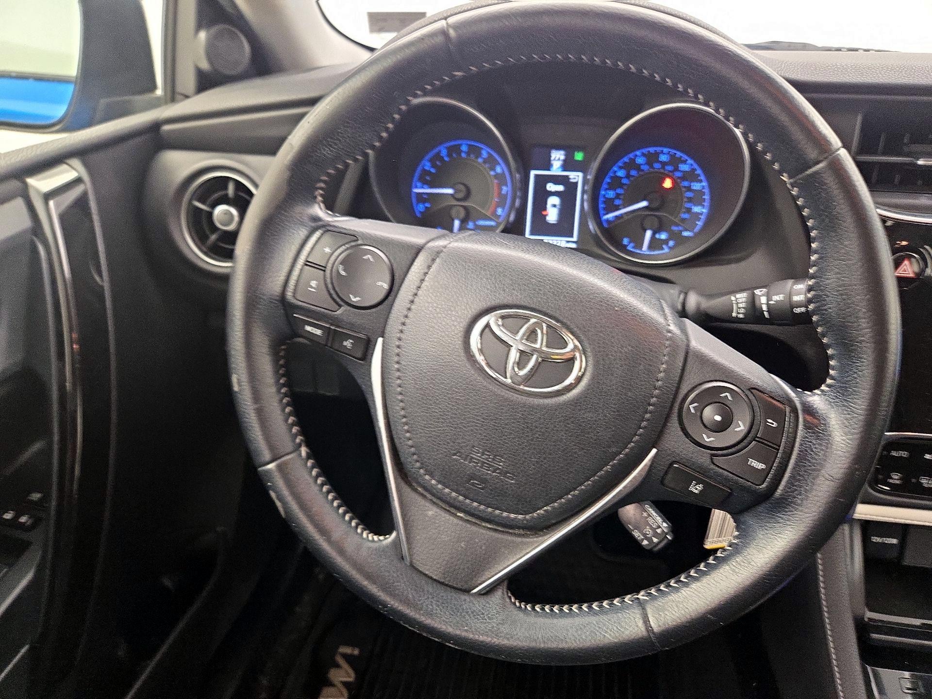 Thumbnail: 2017 Toyota Corolla iM - 10