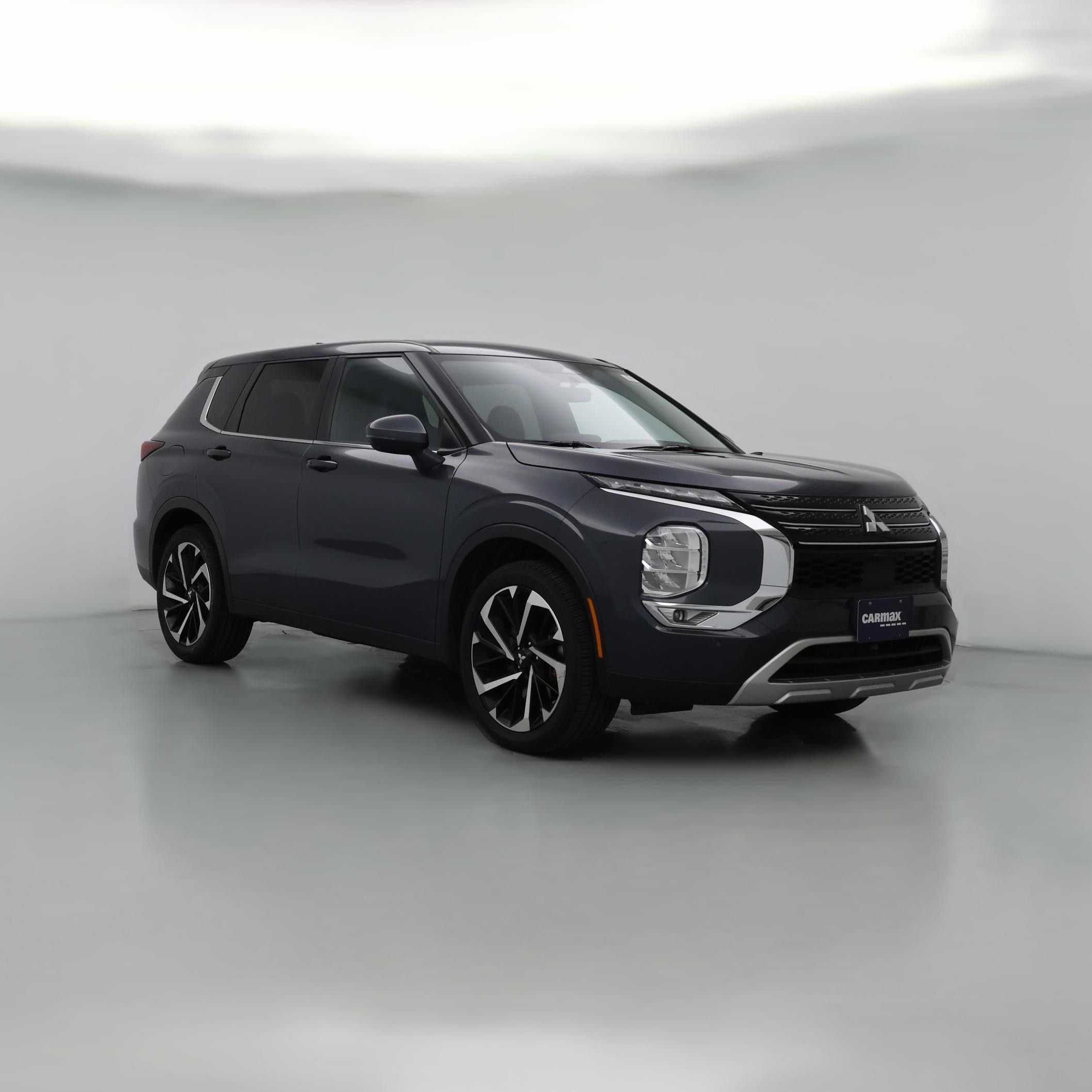Thumbnail: 2024 Mitsubishi Outlander - 1
