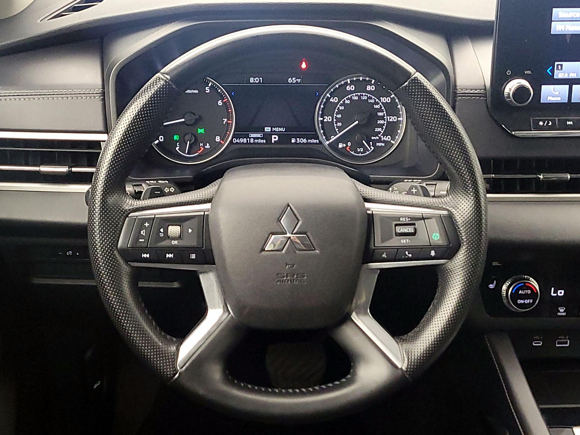 Thumbnail: 2024 Mitsubishi Outlander - 10