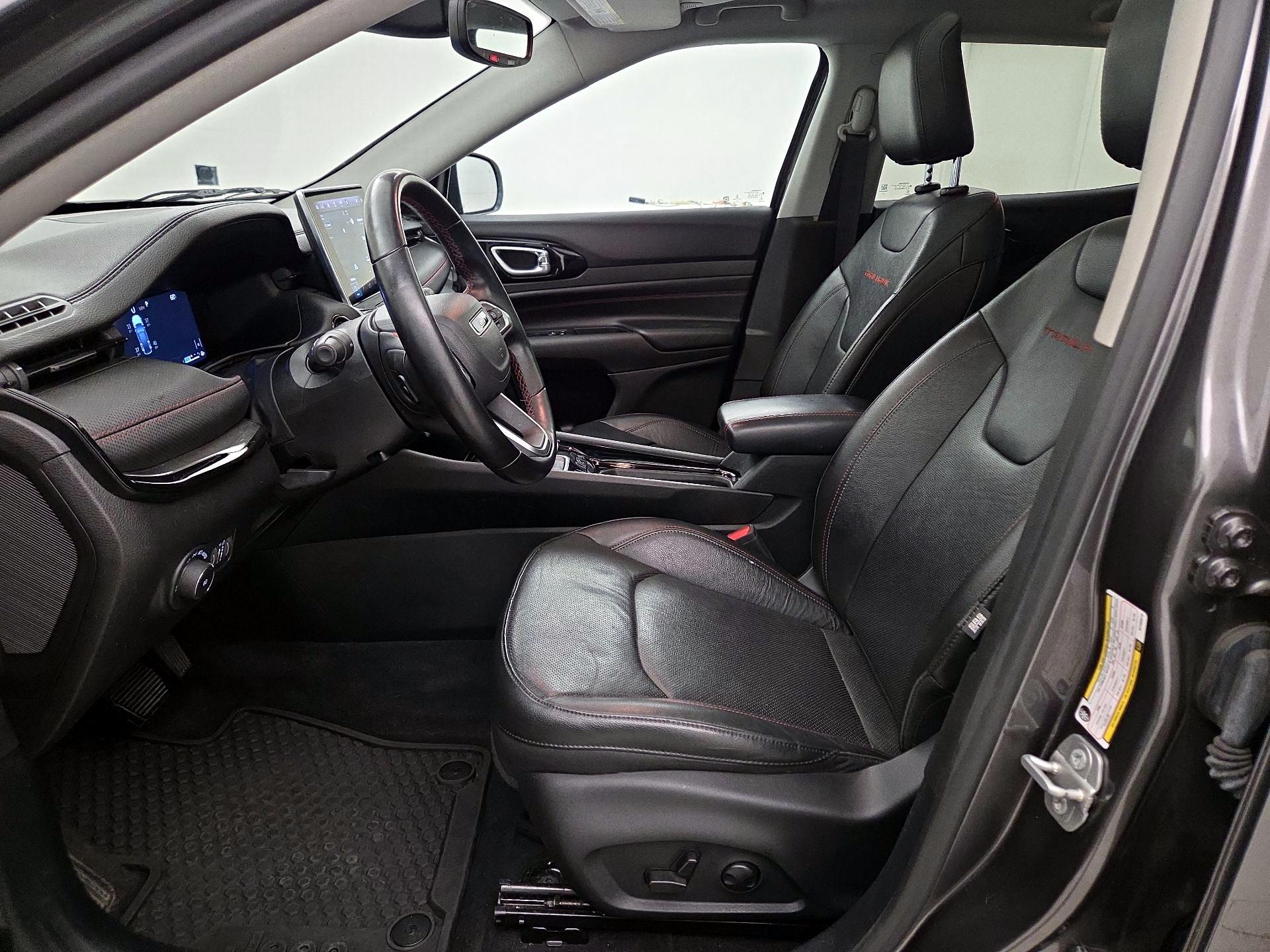 Thumbnail: 2022 Jeep Compass - 11