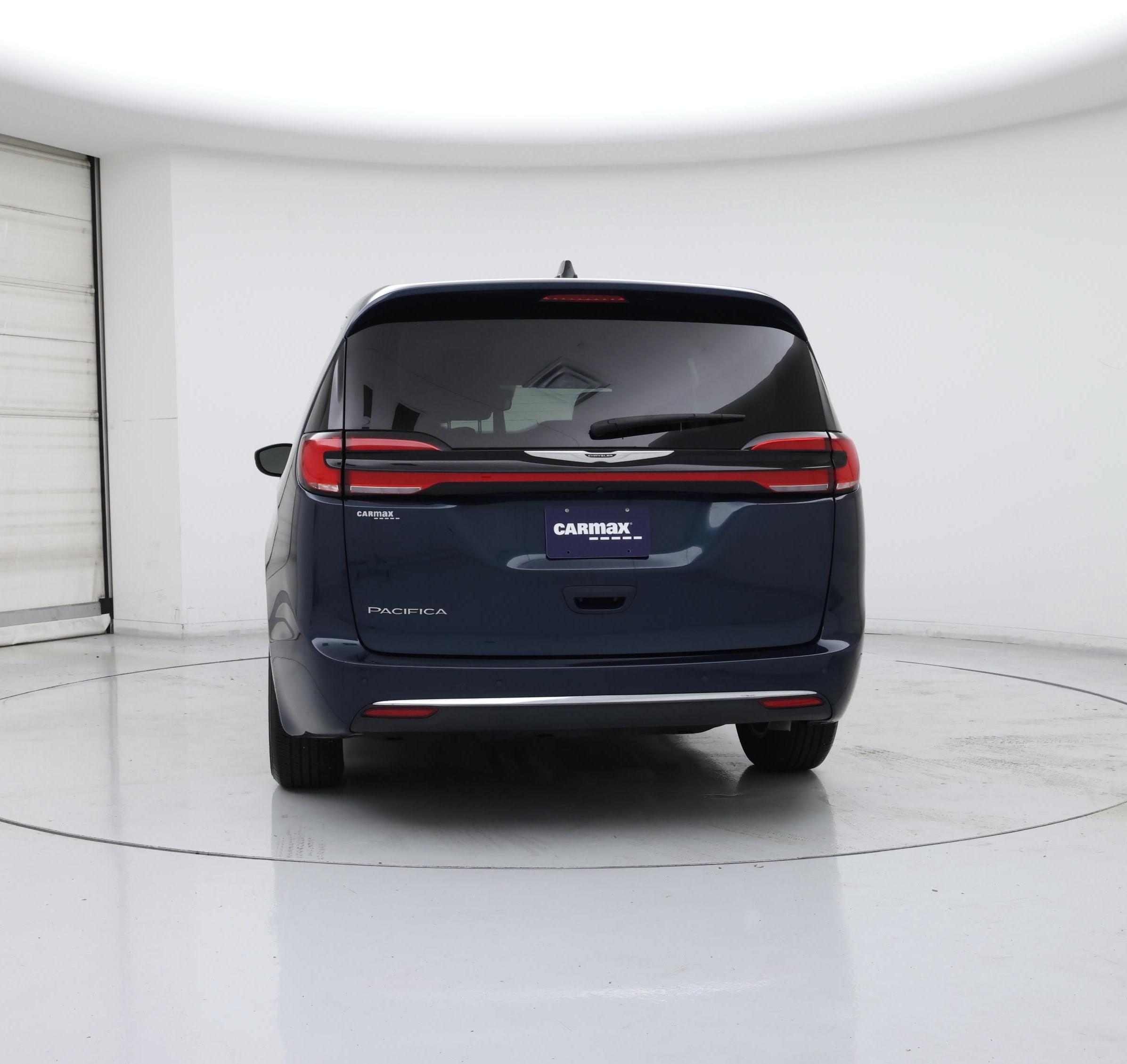 Thumbnail: 2023 Chrysler Pacifica - 6
