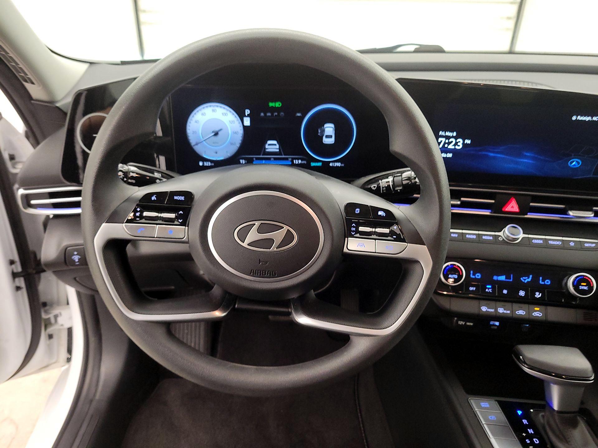 Thumbnail: 2024 Hyundai Elantra - 10