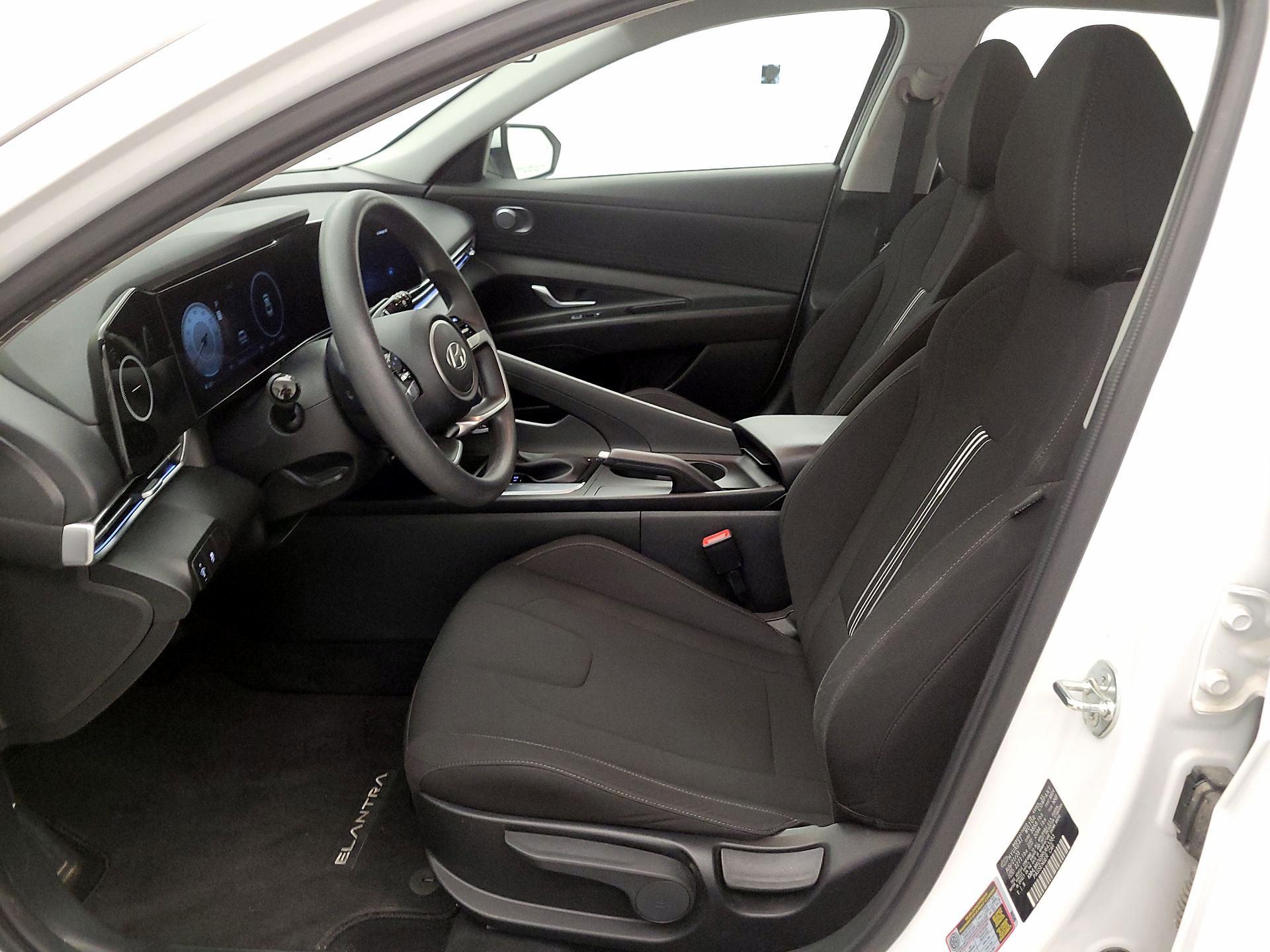 Thumbnail: 2024 Hyundai Elantra - 11