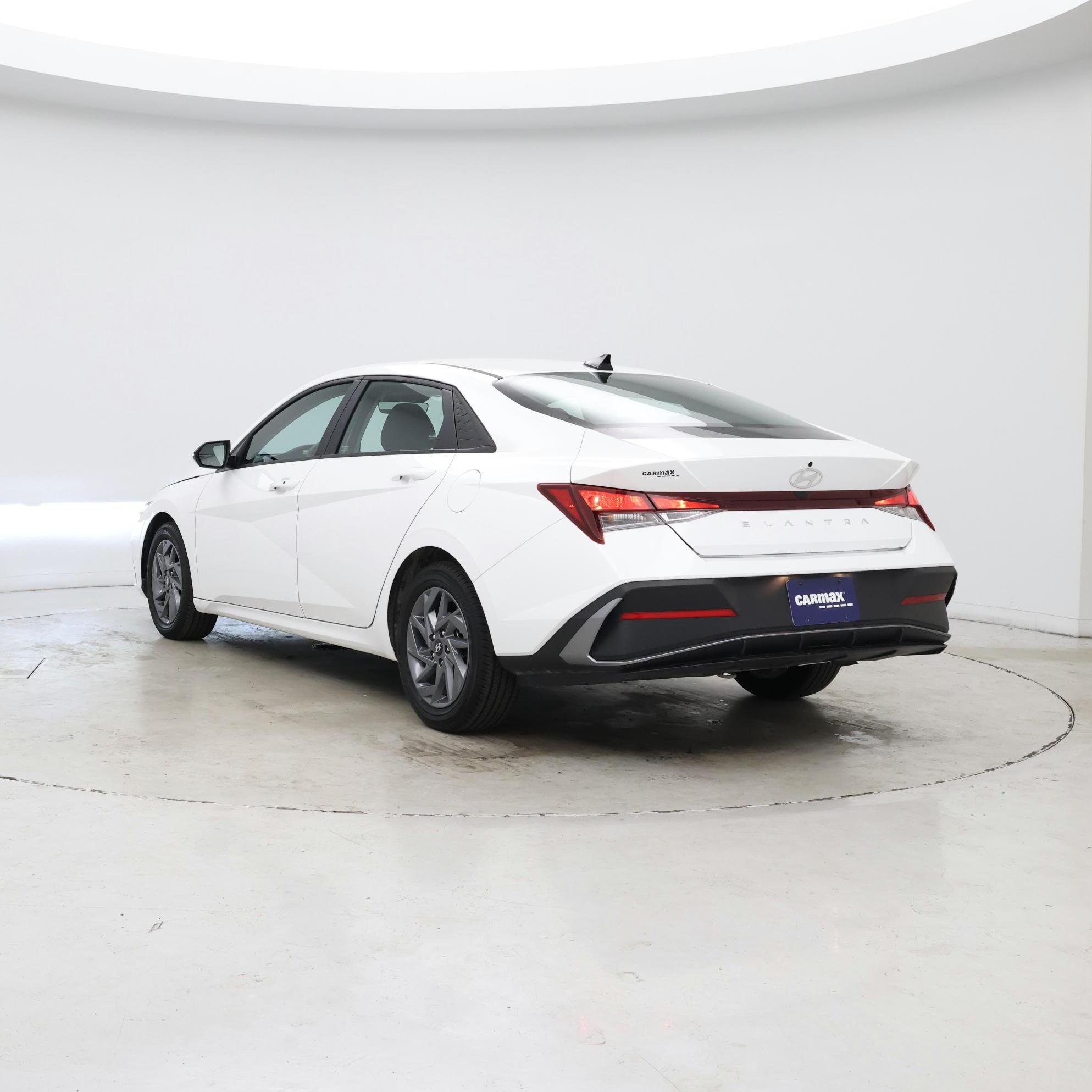 Thumbnail: 2024 Hyundai Elantra - 2