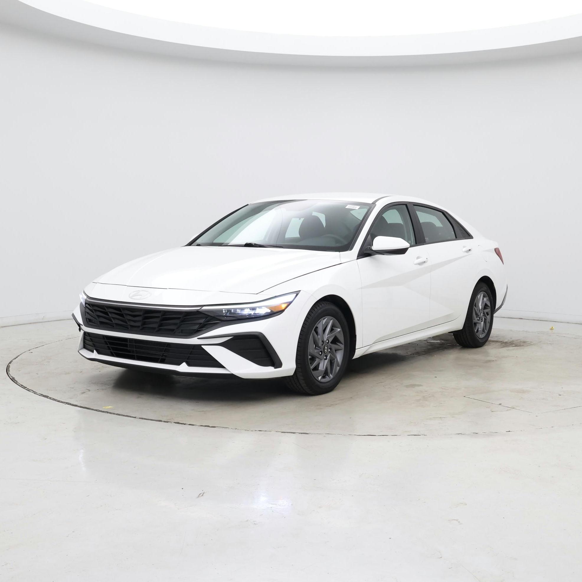 Thumbnail: 2024 Hyundai Elantra - 4