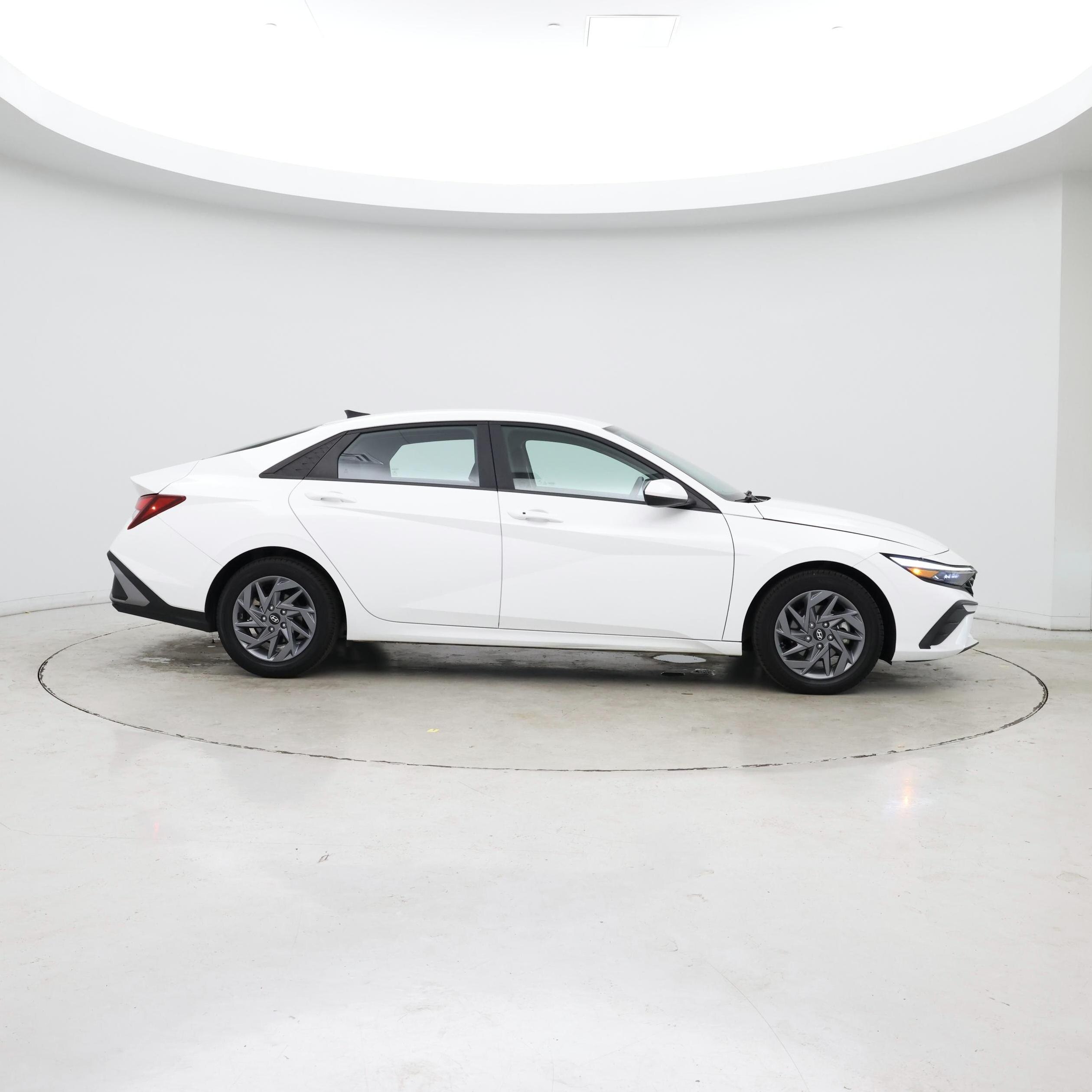 Thumbnail: 2024 Hyundai Elantra - 7