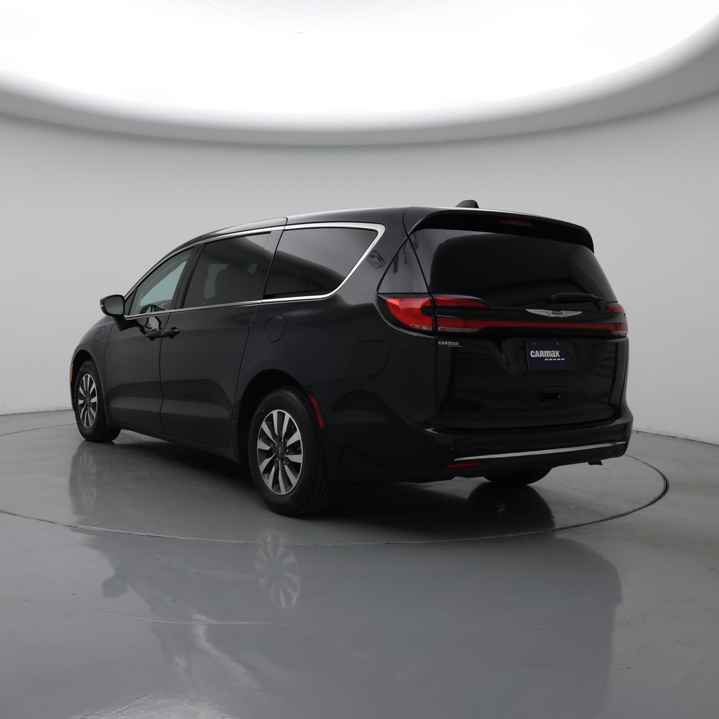 Thumbnail: 2023 Chrysler Pacifica - 2