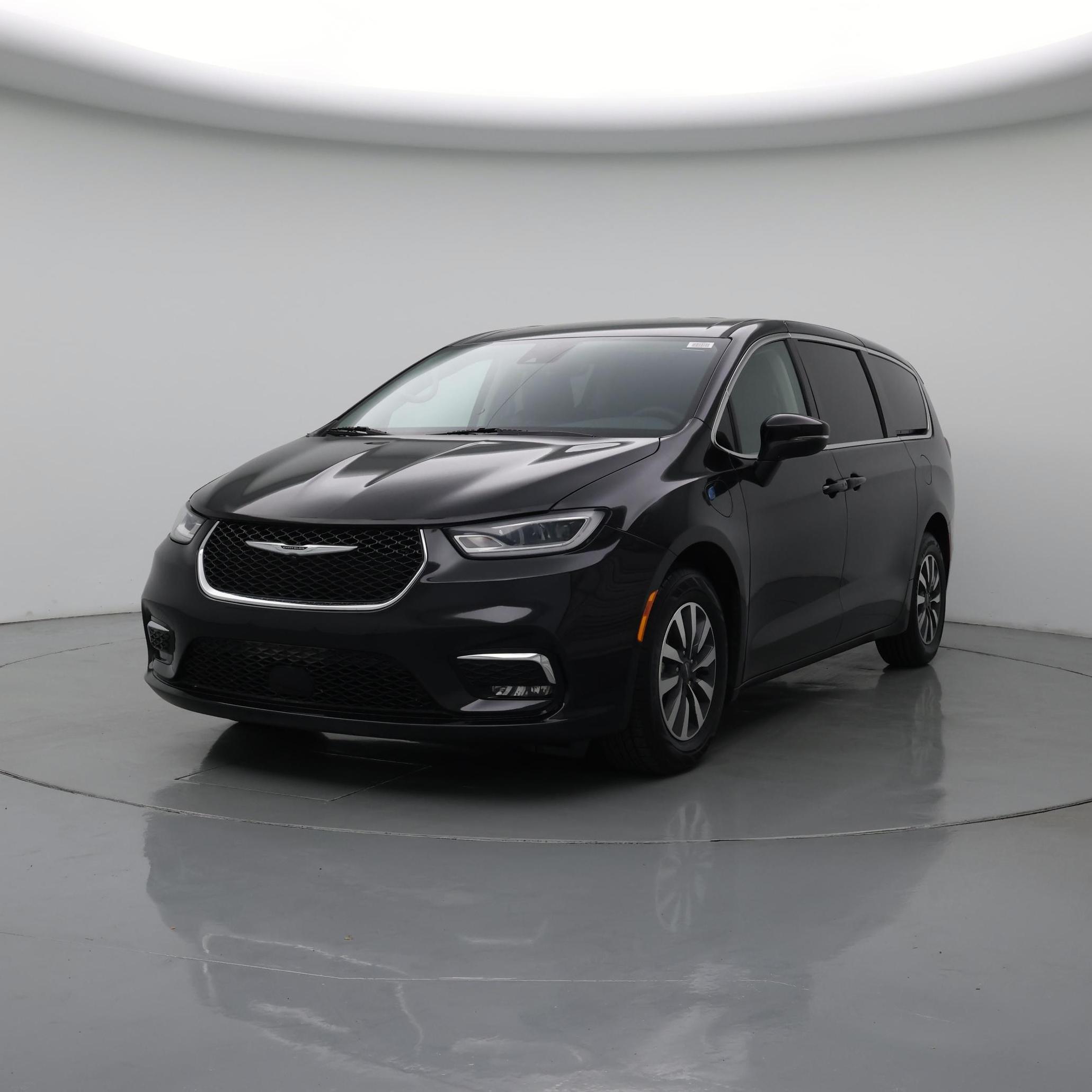 Thumbnail: 2023 Chrysler Pacifica - 4
