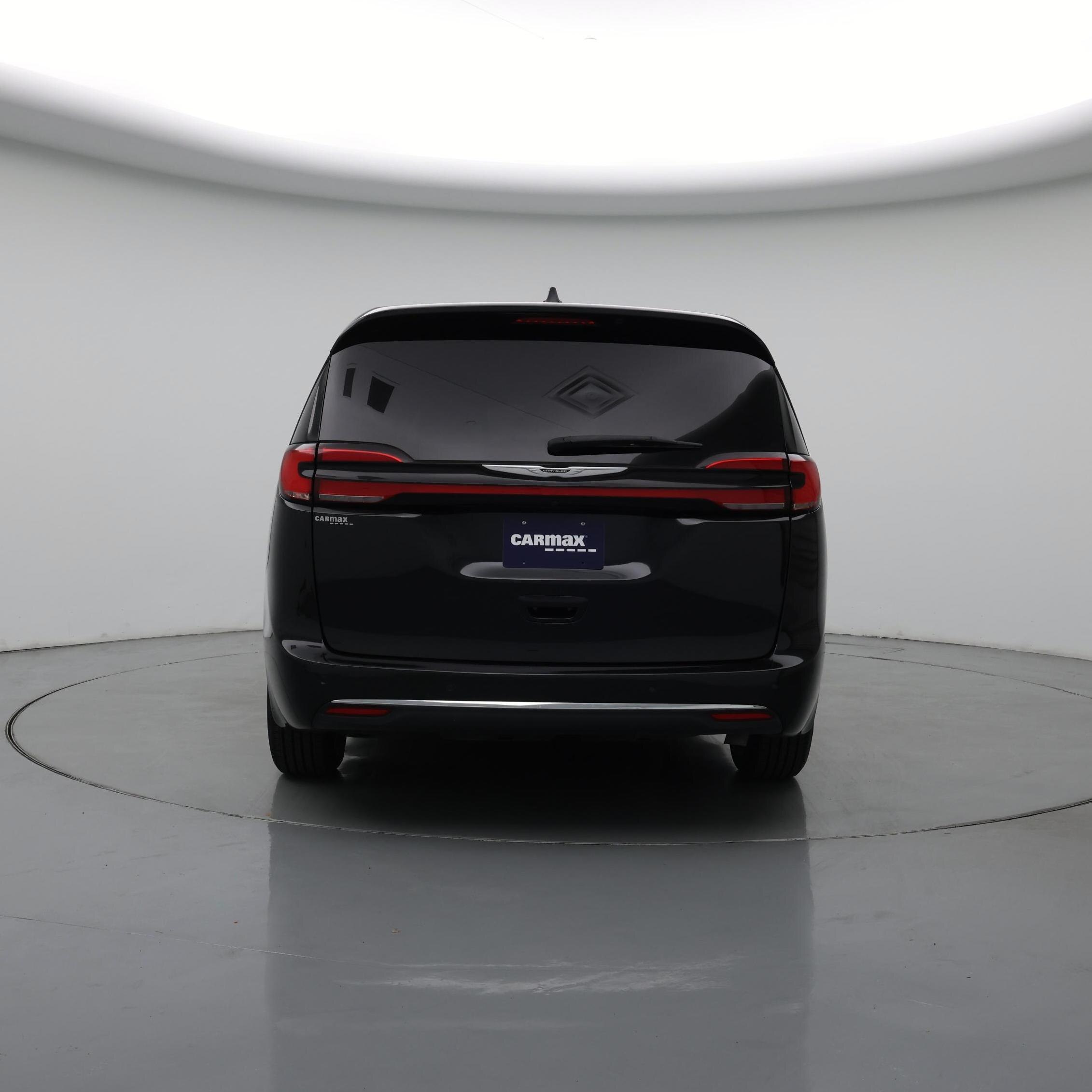 Thumbnail: 2023 Chrysler Pacifica - 6