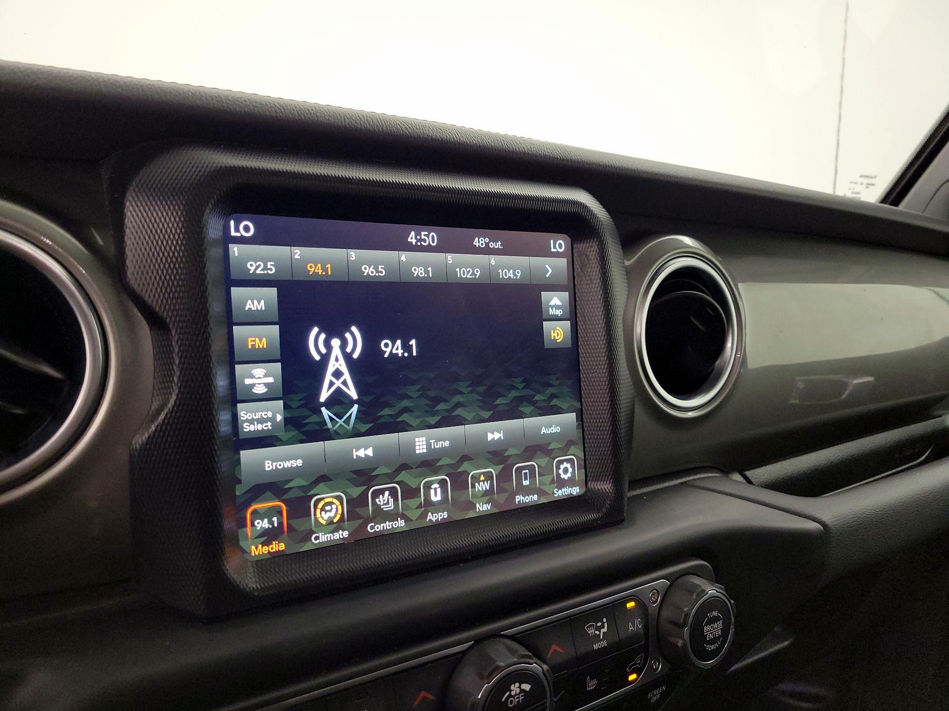 Thumbnail: 2022 Jeep Wrangler - 16