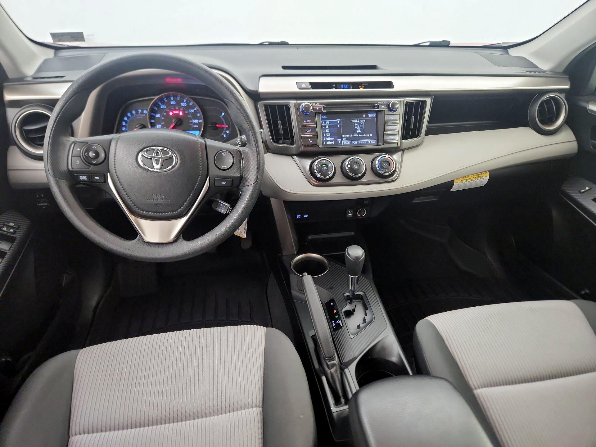 Thumbnail: 2015 Toyota RAV4 - 9