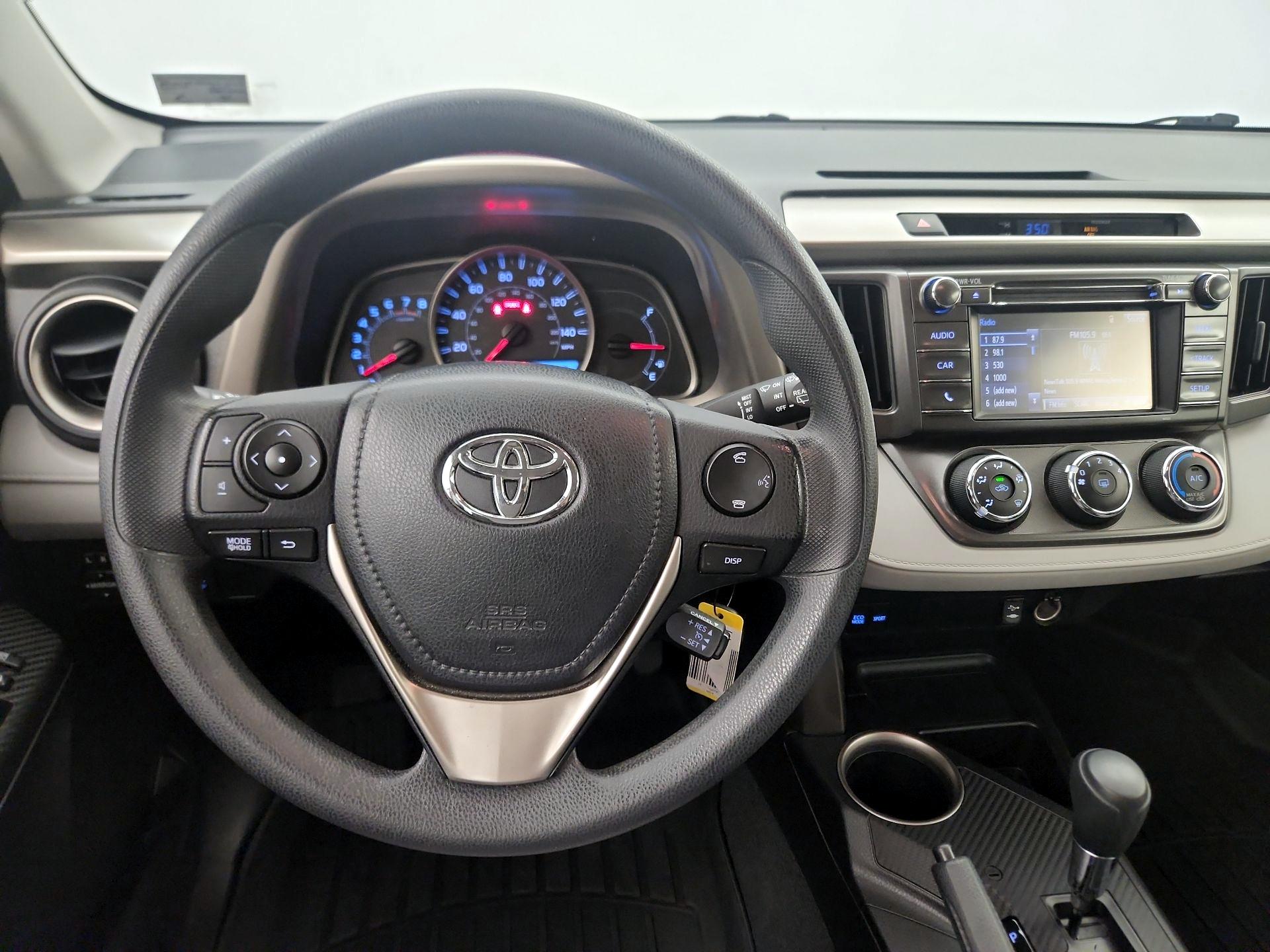 Thumbnail: 2015 Toyota RAV4 - 10