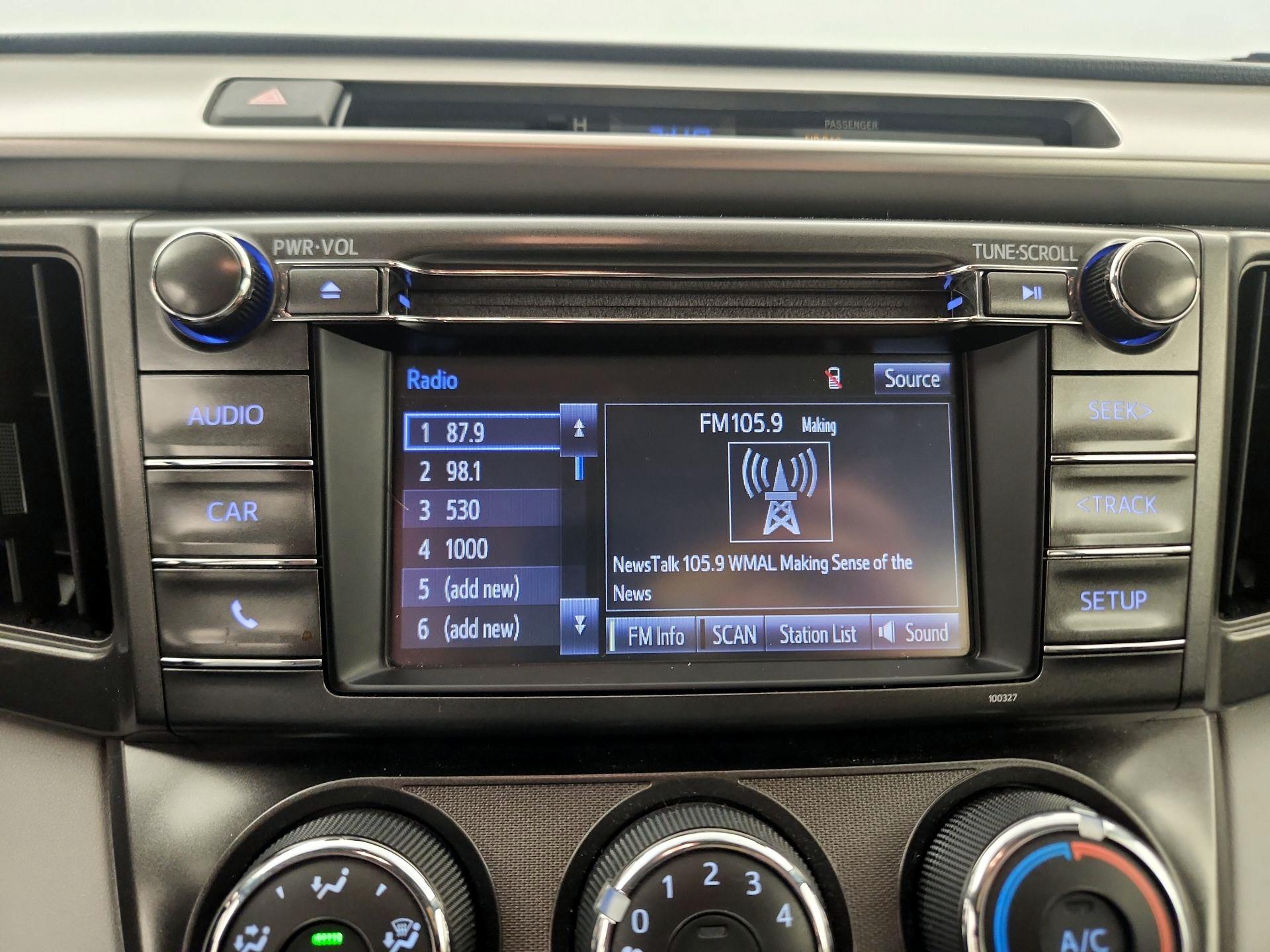 Thumbnail: 2015 Toyota RAV4 - 15