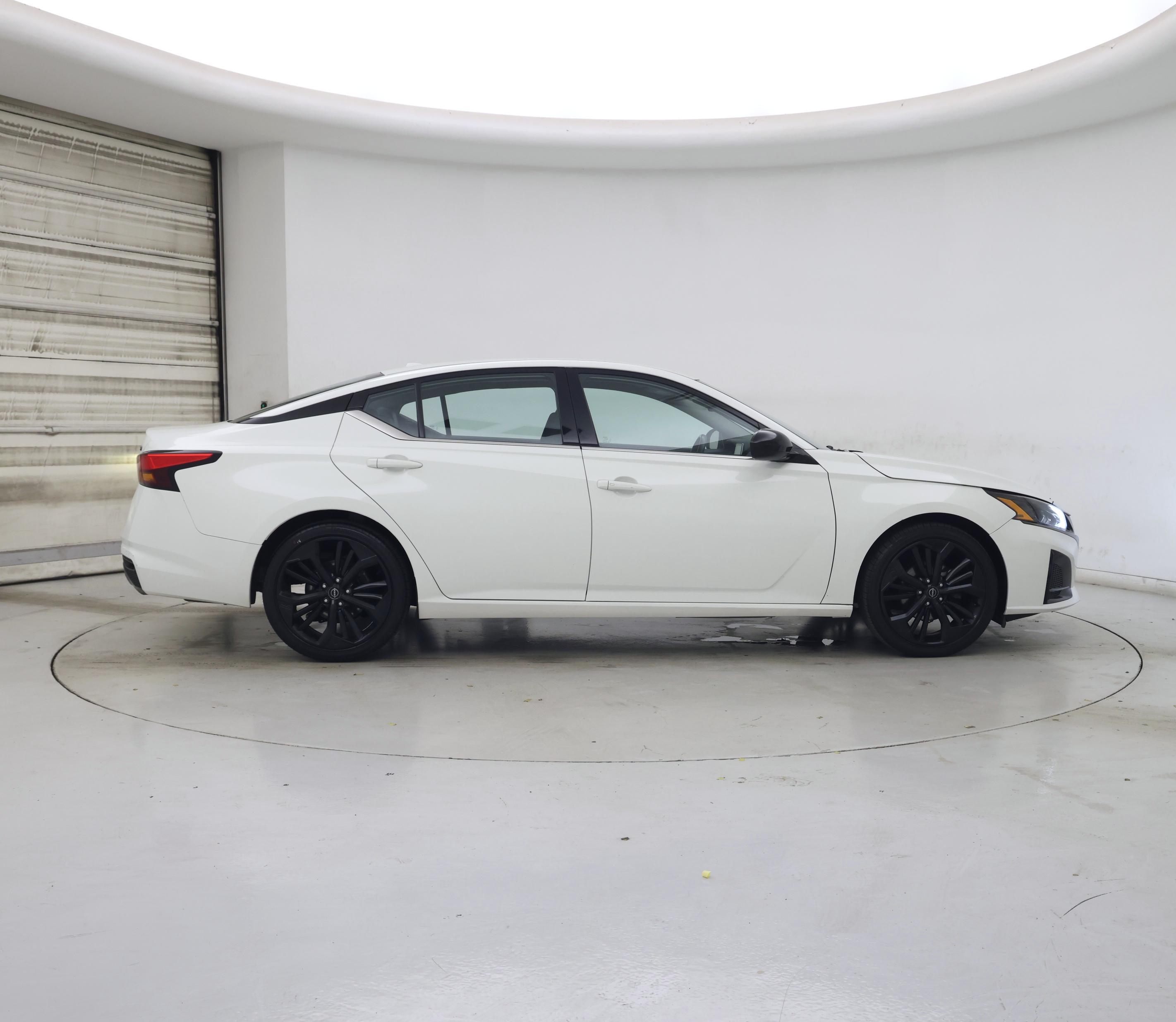 Thumbnail: 2023 Nissan Altima - 7