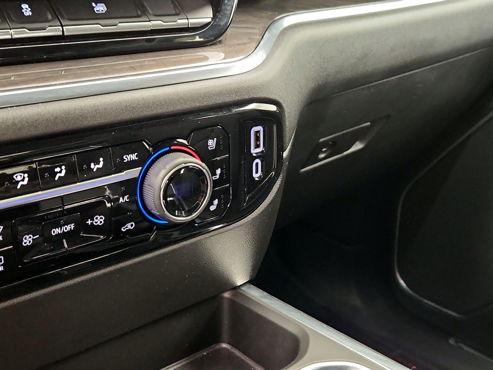 2023 Chevrolet Silverado 1500 LTZ - Photo 20