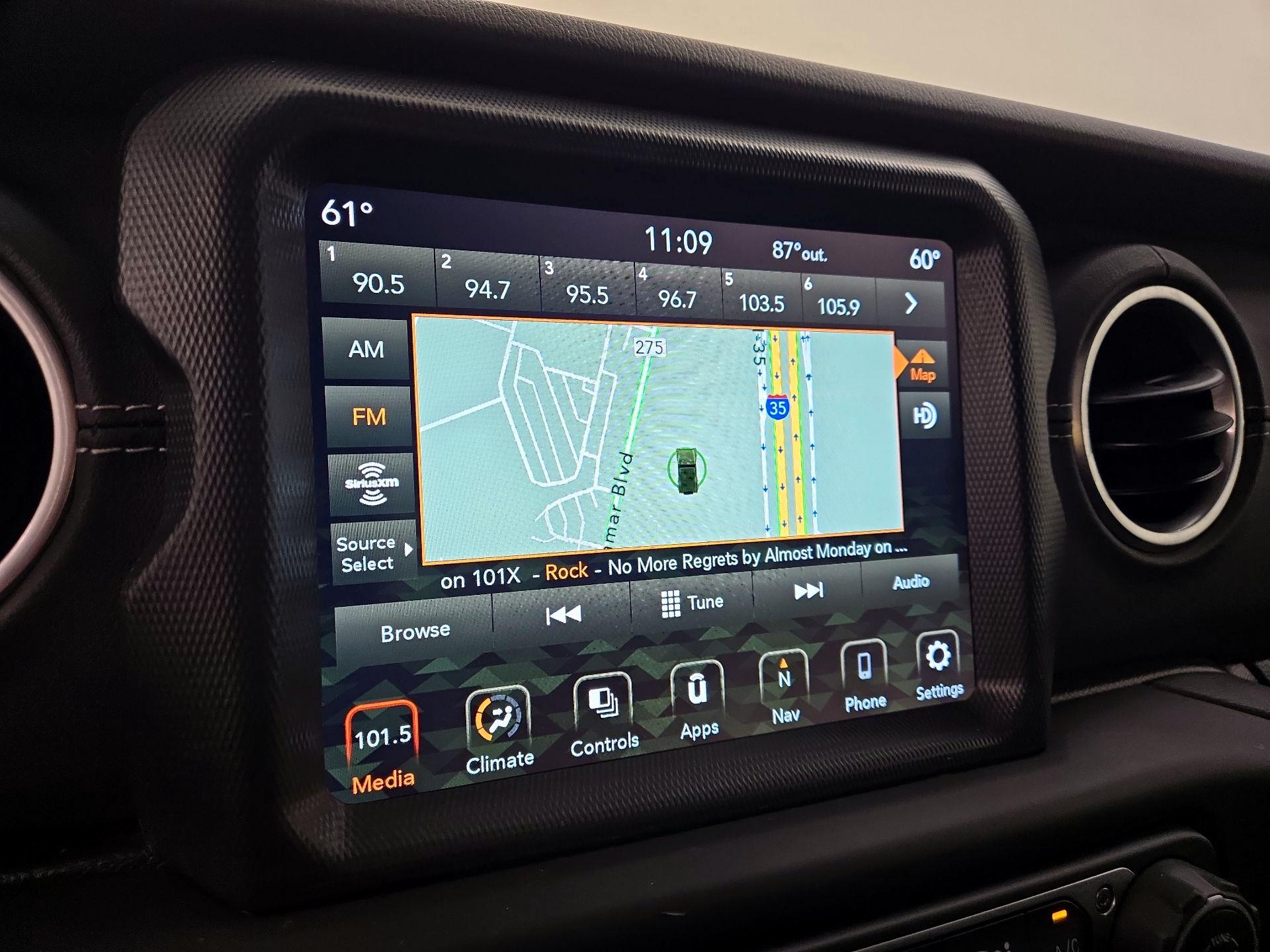 Thumbnail: 2021 Jeep Wrangler - 14