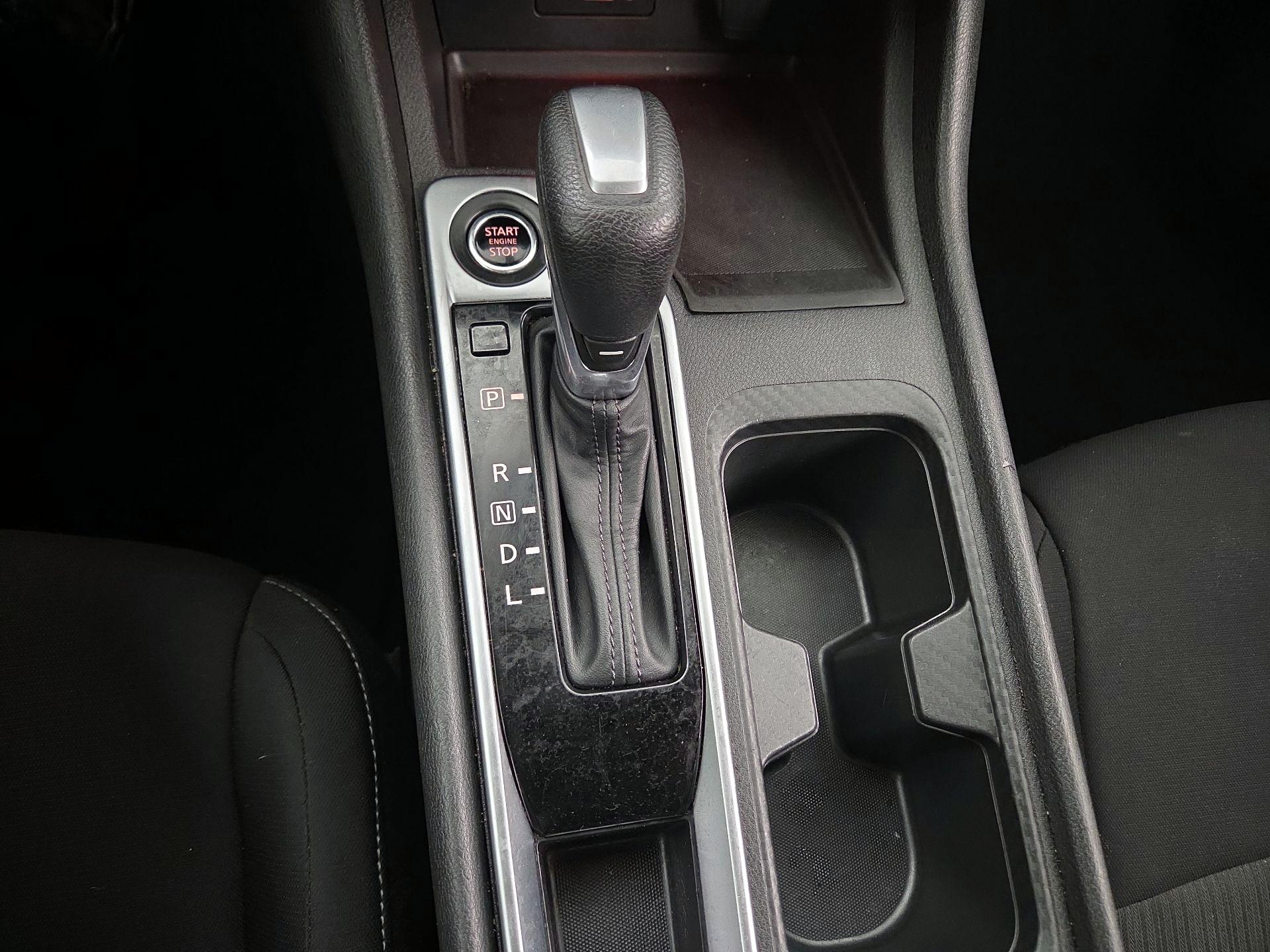 Thumbnail: 2023 Nissan Sentra - 17
