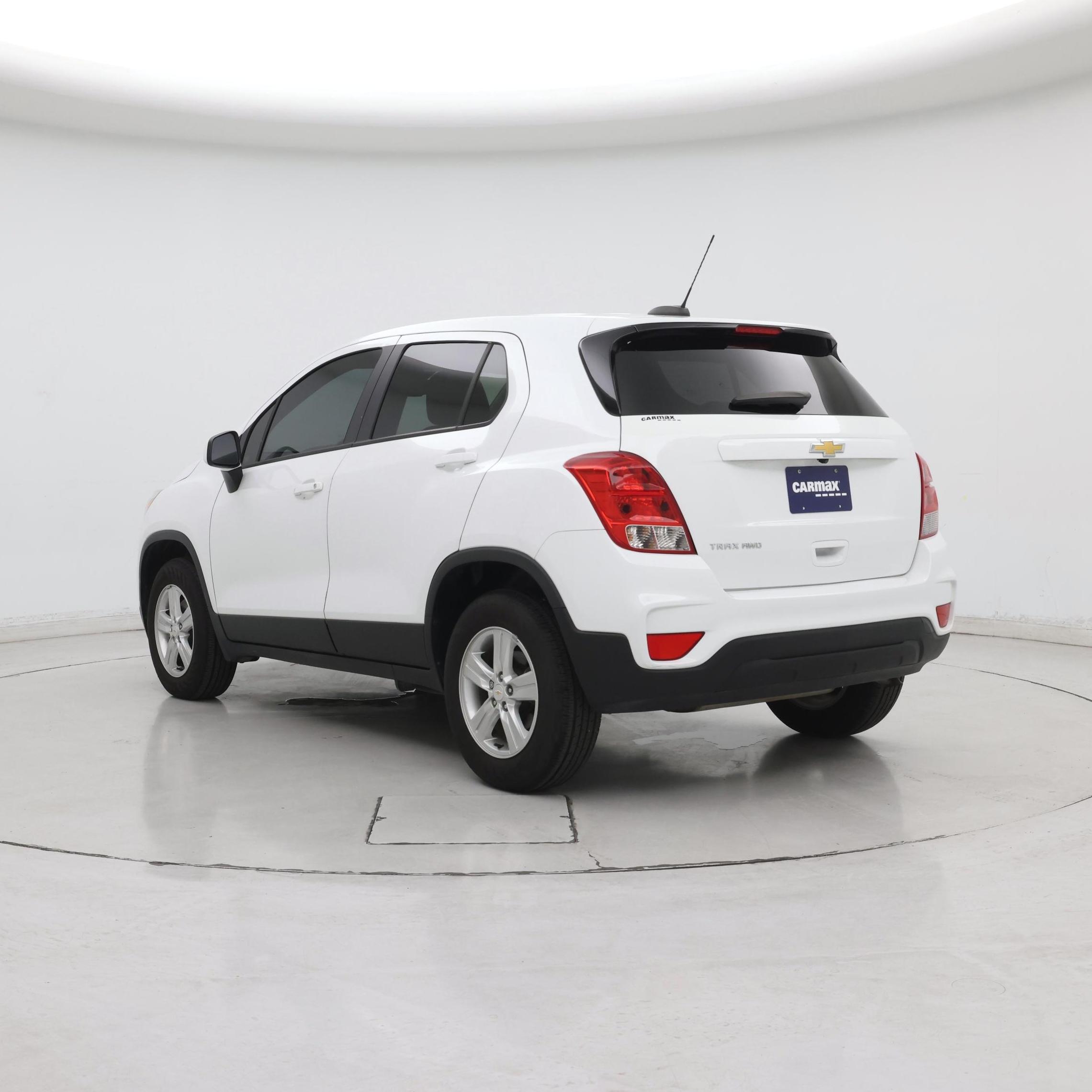 Thumbnail: 2022 Chevrolet Trax - 2