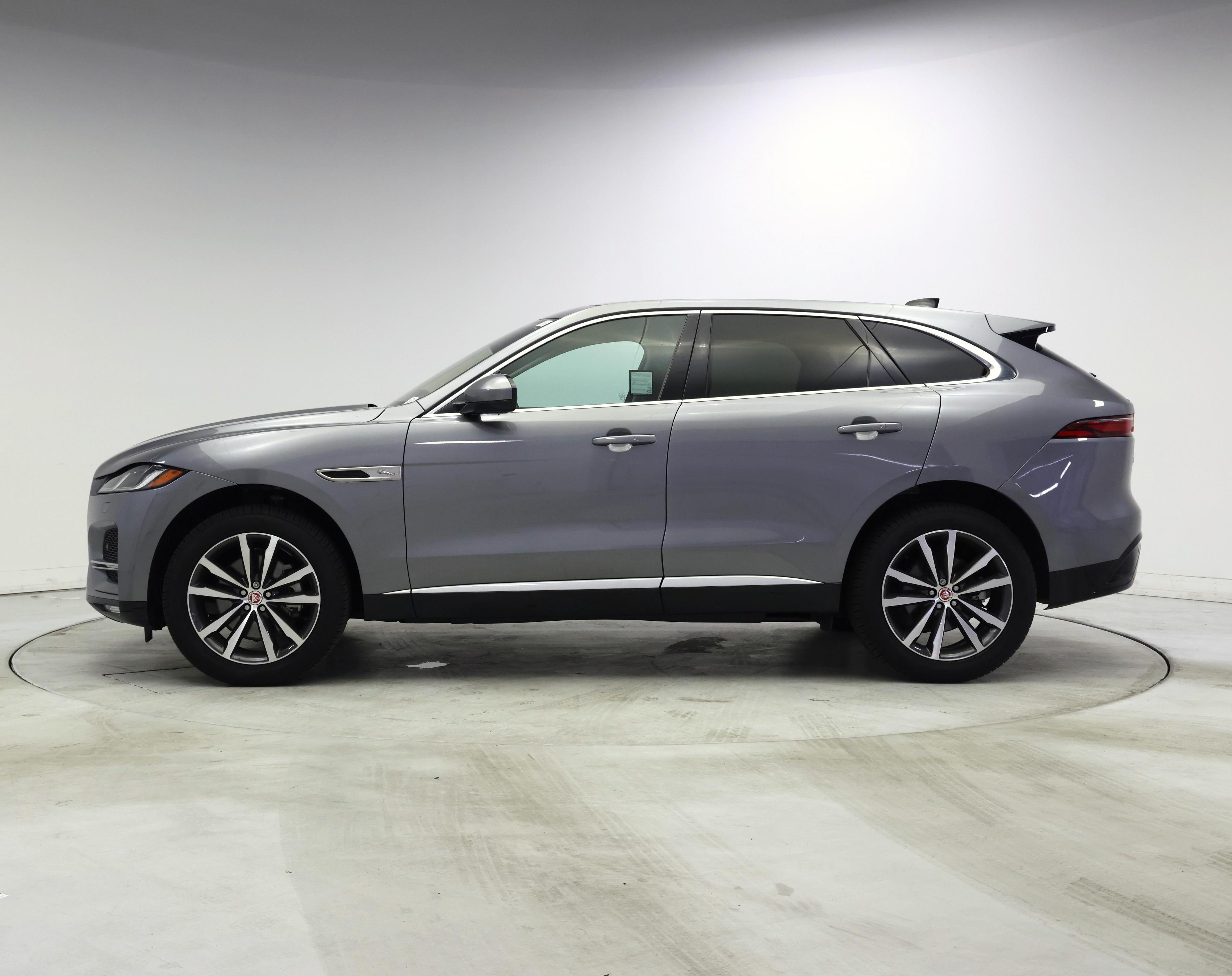 Thumbnail: 2023 Jaguar F-Pace - 3