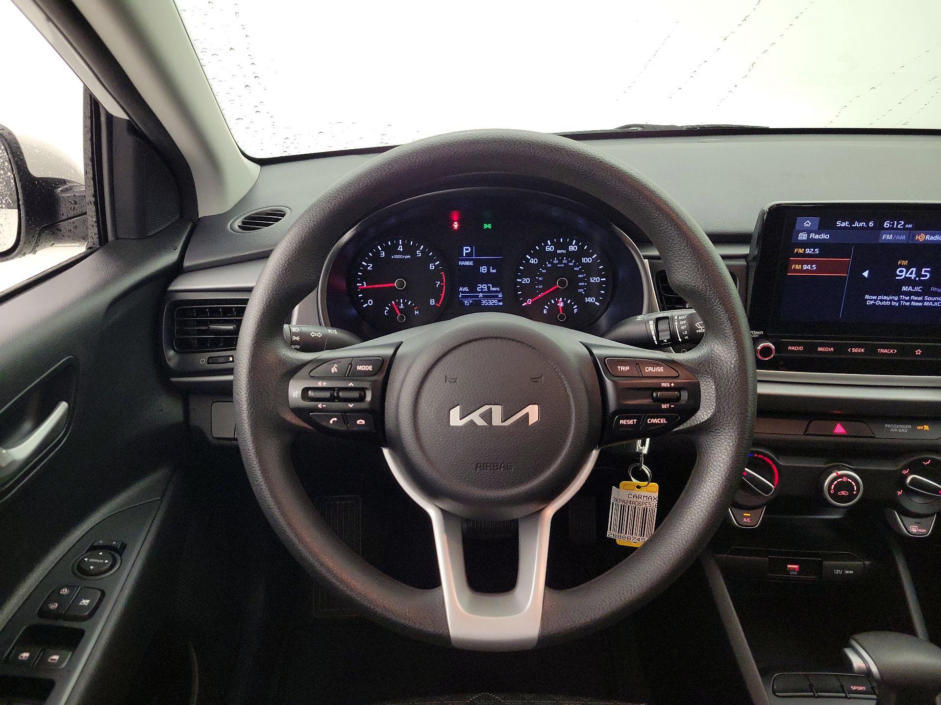 Thumbnail: 2023 Kia Rio - 10