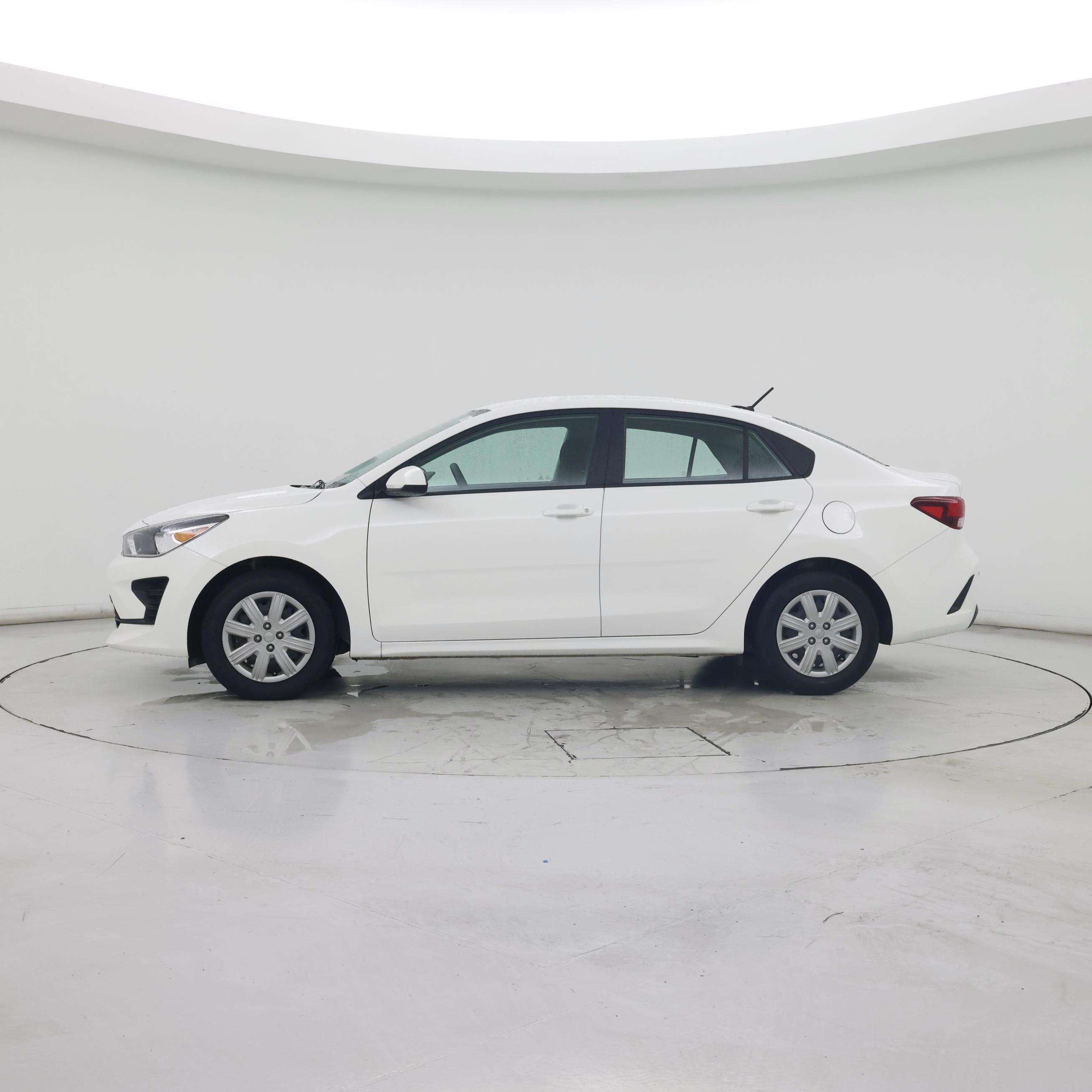 Thumbnail: 2023 Kia Rio - 3