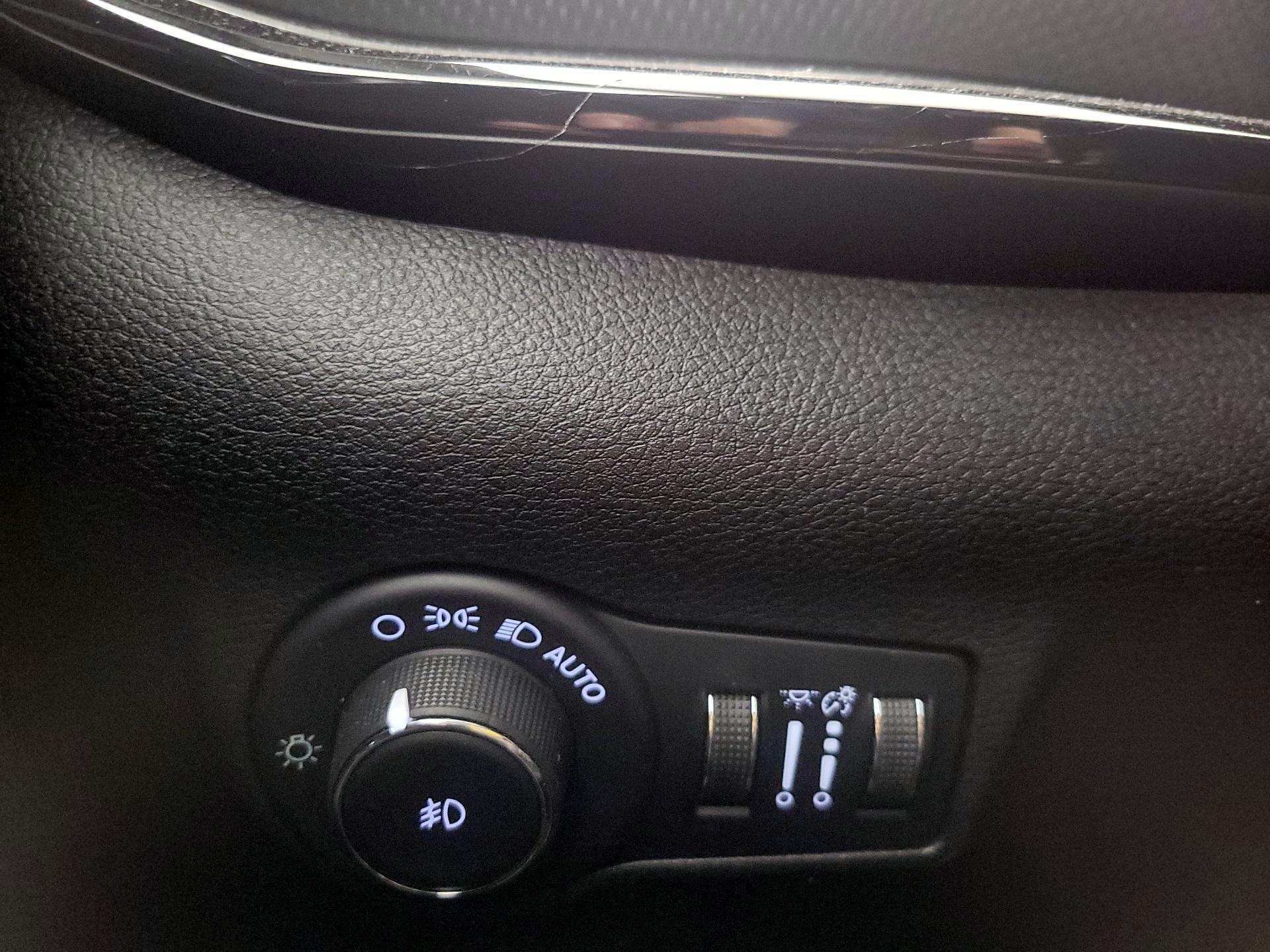 Thumbnail: 2022 Jeep Compass - 13