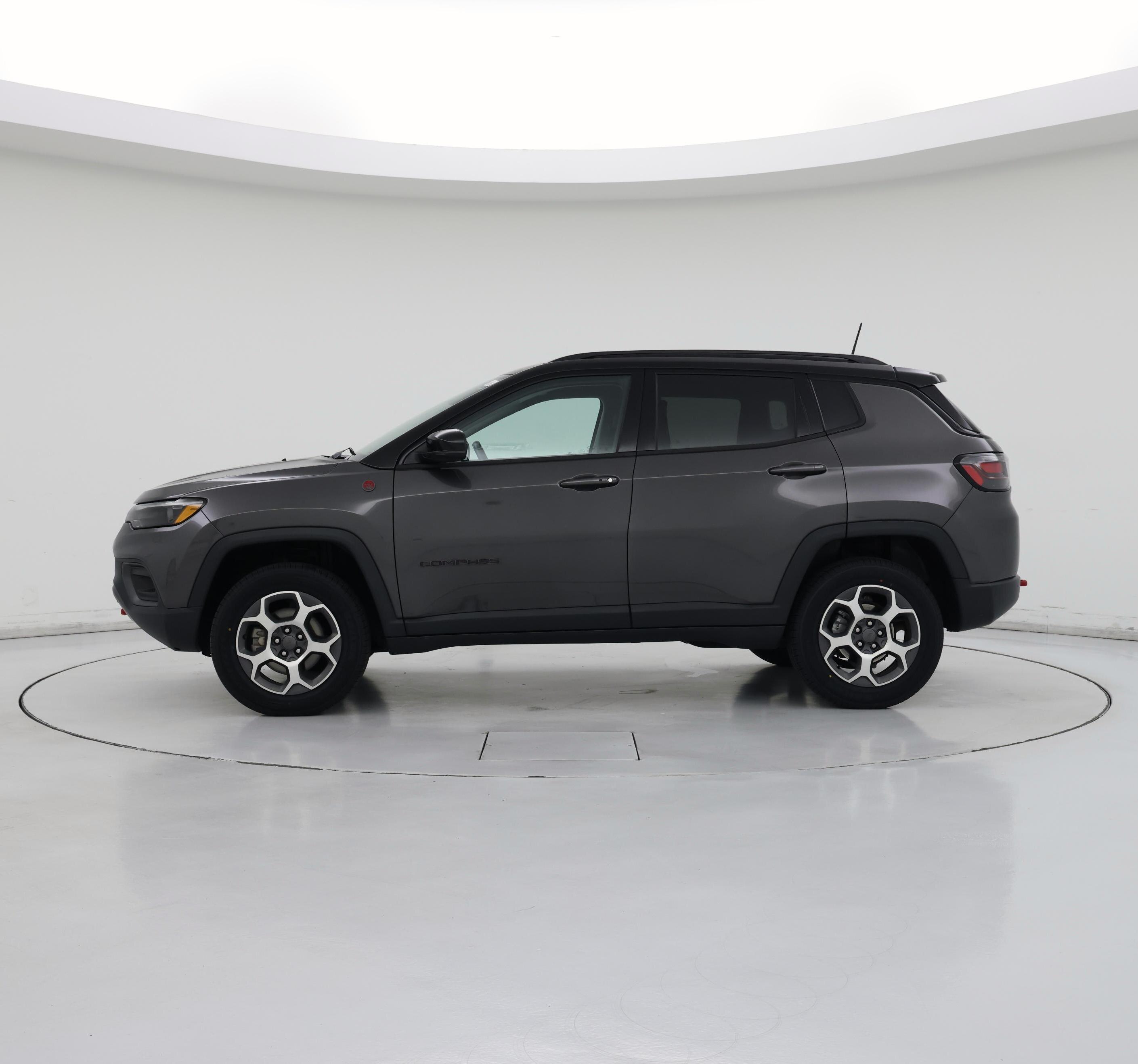 Thumbnail: 2022 Jeep Compass - 3