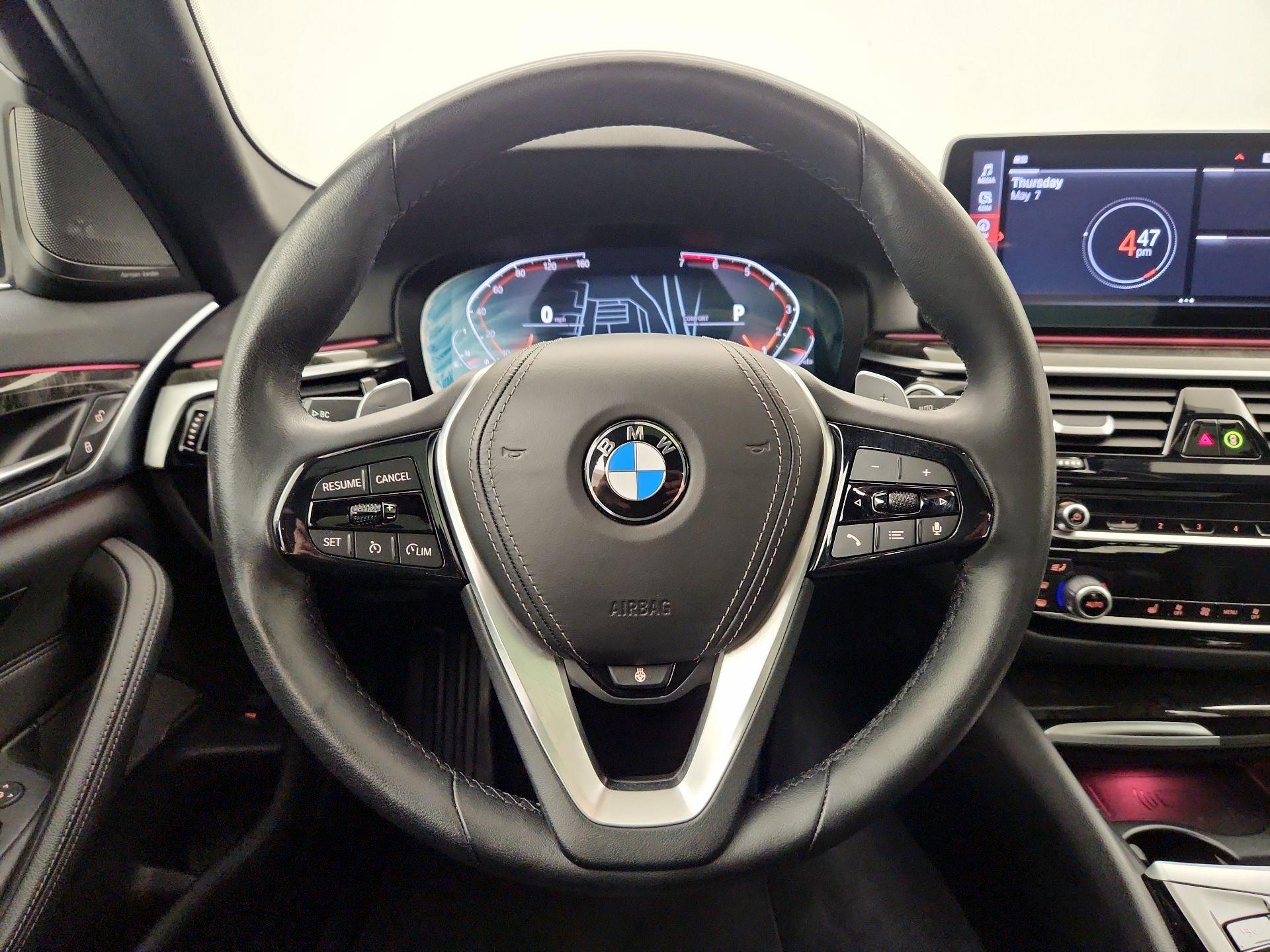 Thumbnail: 2023 BMW 5 Series - 10