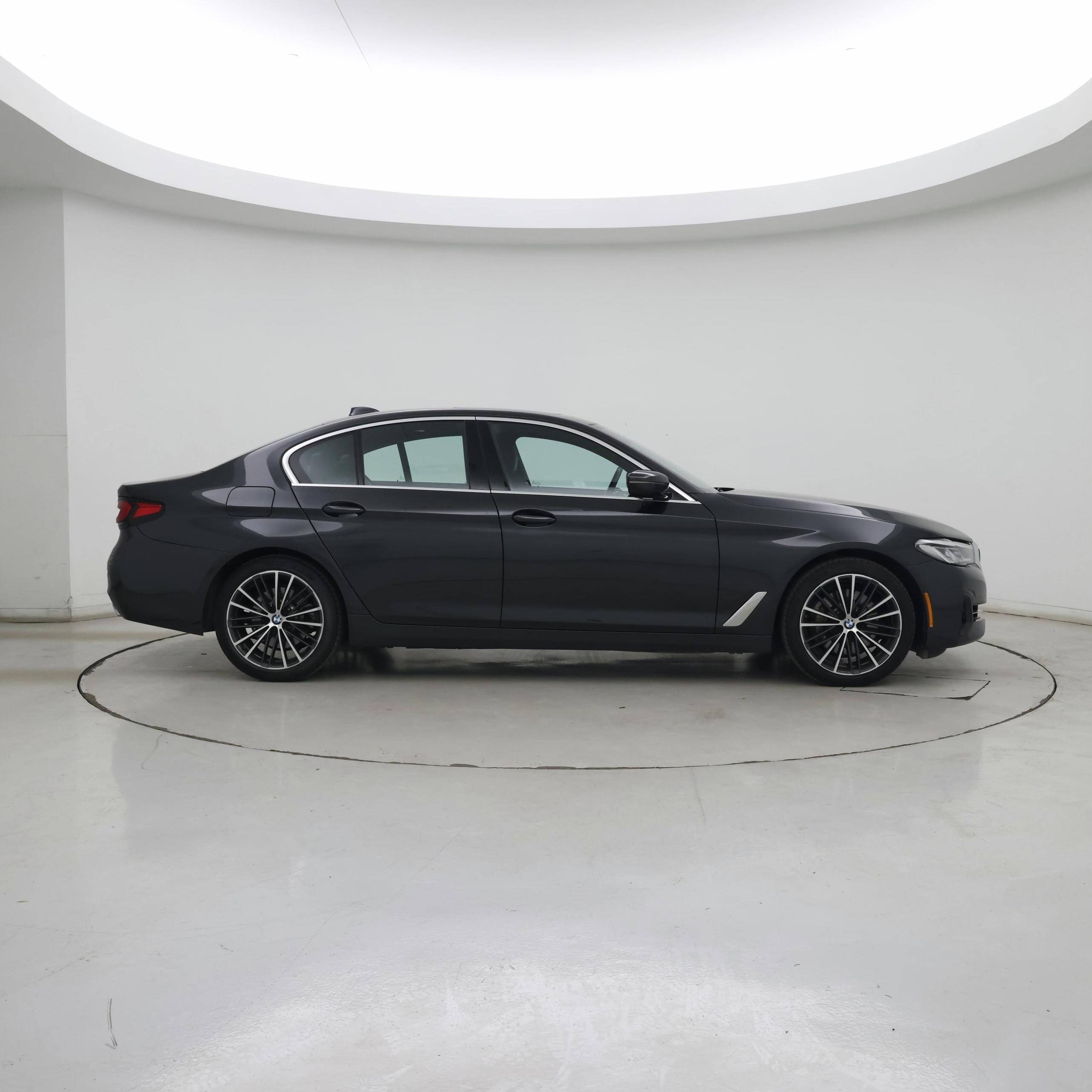 Thumbnail: 2023 BMW 5 Series - 7