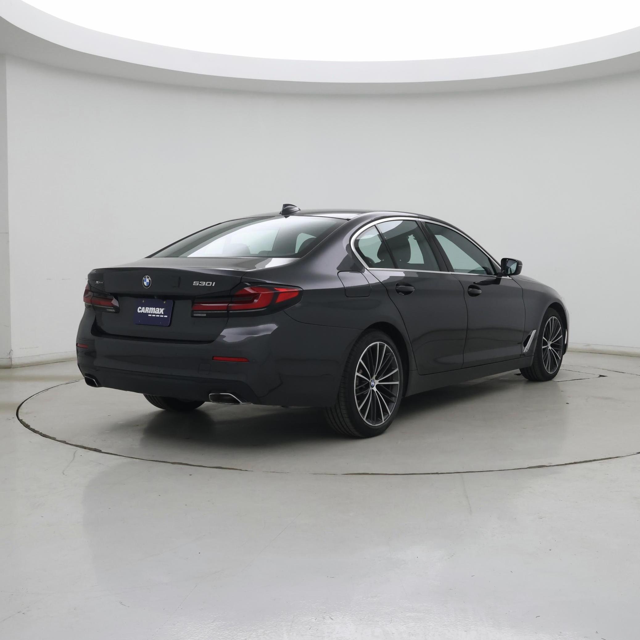 Thumbnail: 2023 BMW 5 Series - 8