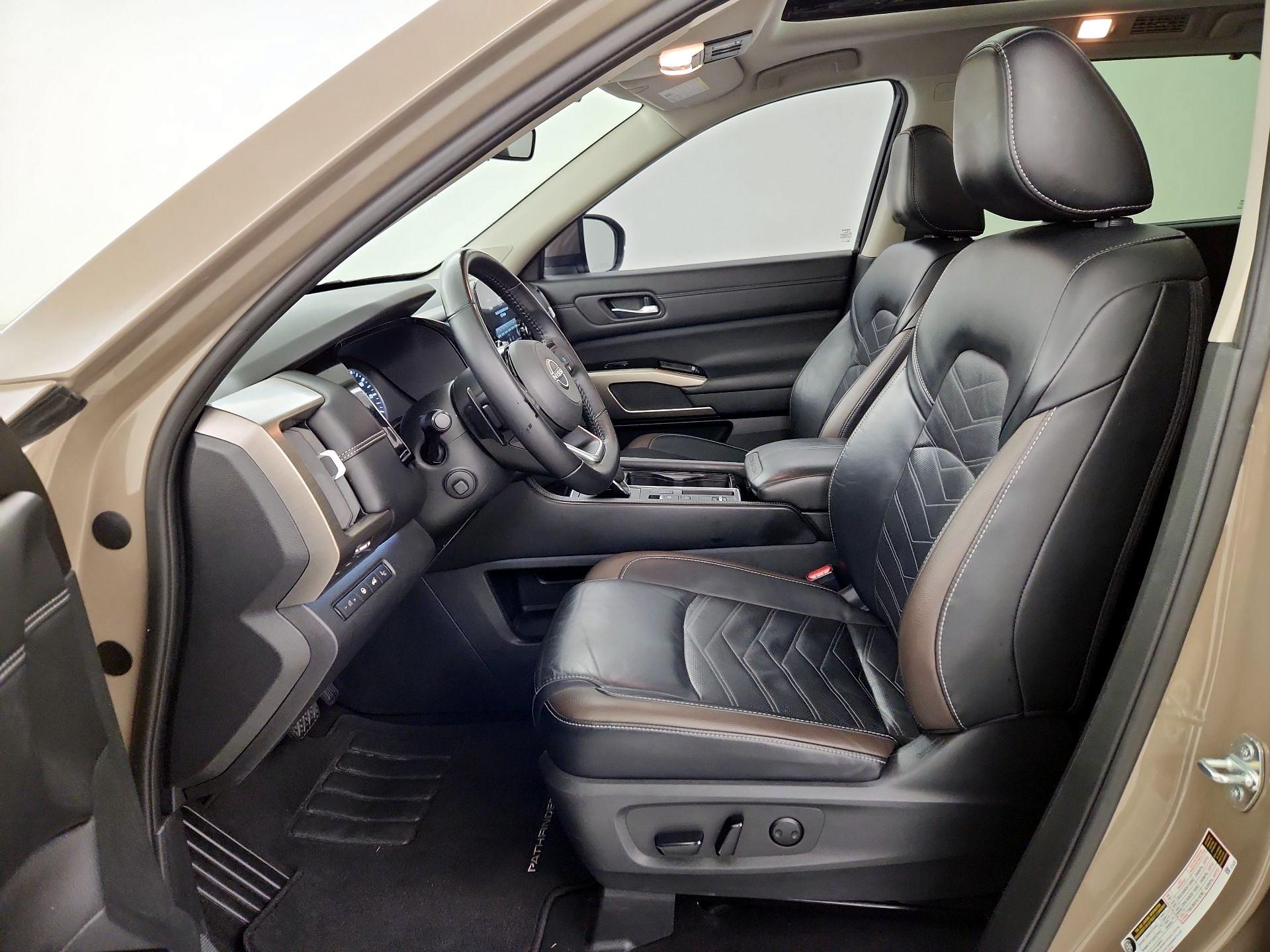 Thumbnail: 2023 Nissan Pathfinder - 11