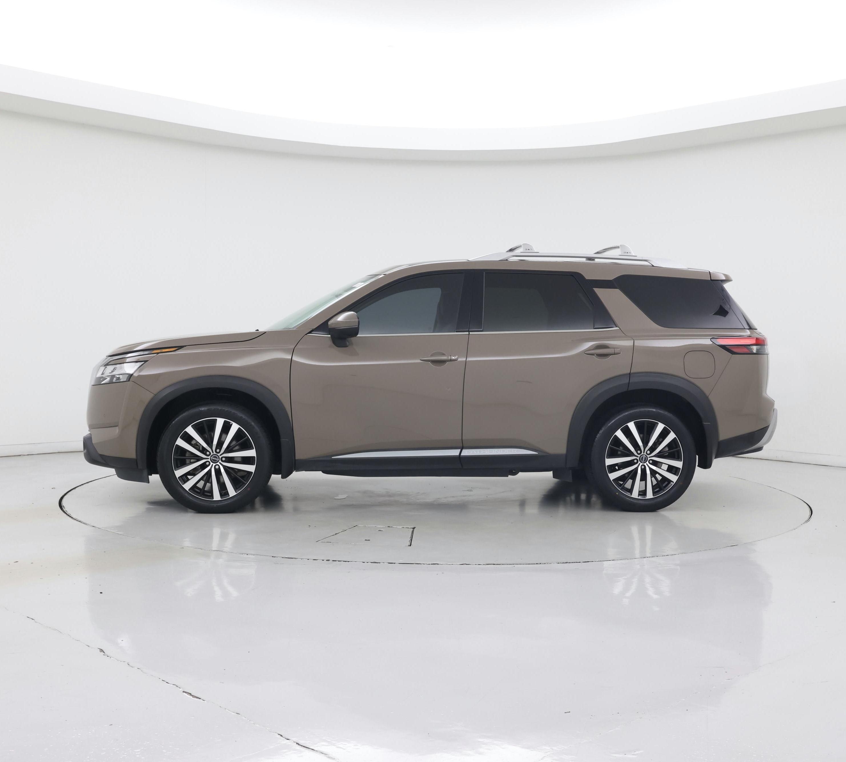 Thumbnail: 2023 Nissan Pathfinder - 3