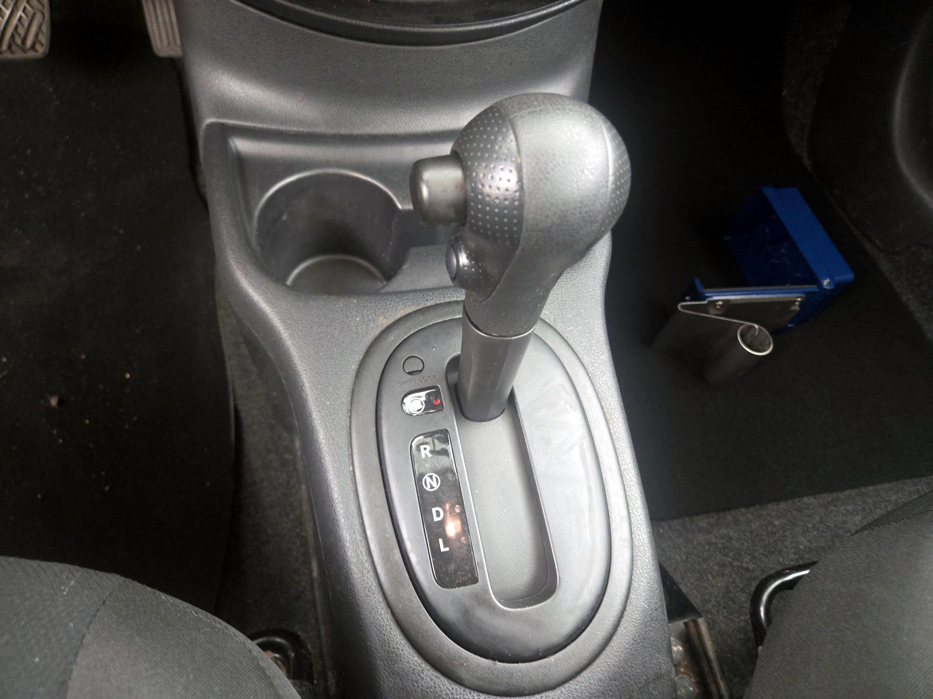 Thumbnail: 2015 Nissan Versa Note - 16