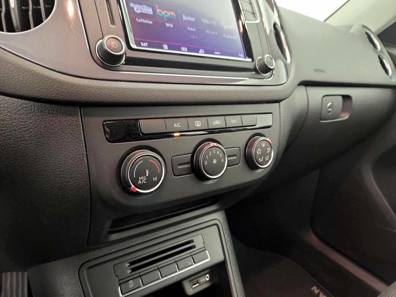 2017 Volkswagen Tiguan Limited Base - Photo 15
