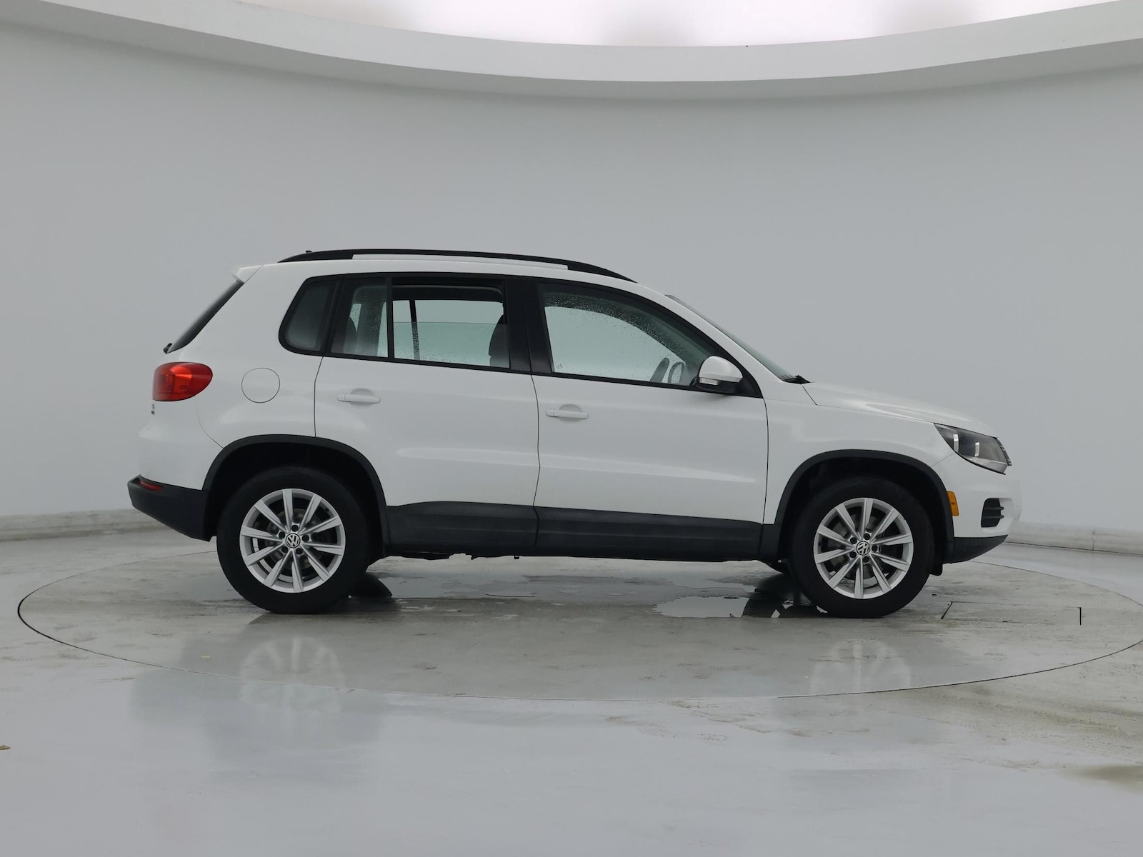 2017 Volkswagen Tiguan Limited Base - Photo 8