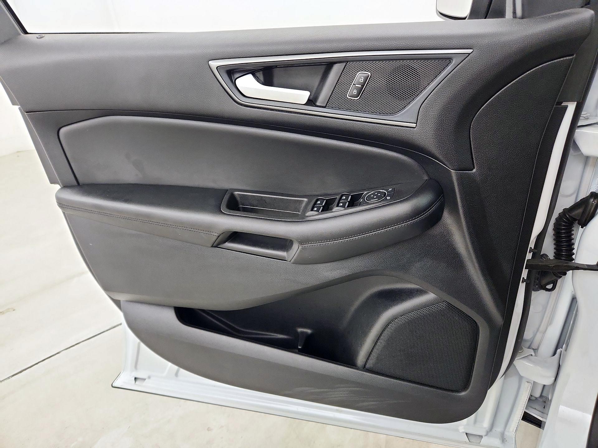 Thumbnail: 2023 Ford Edge - 12