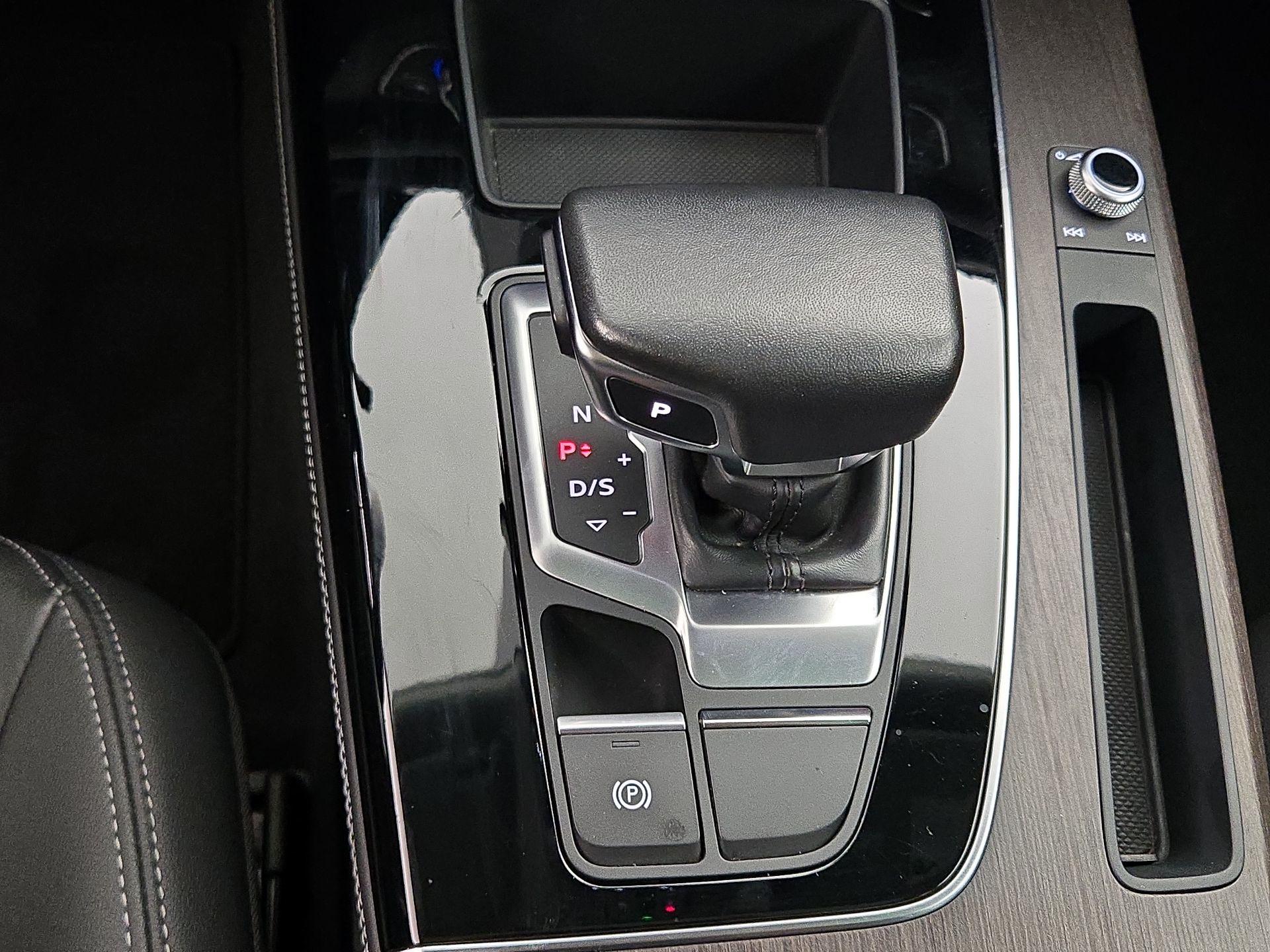 Thumbnail: 2023 Audi Q5 - 18