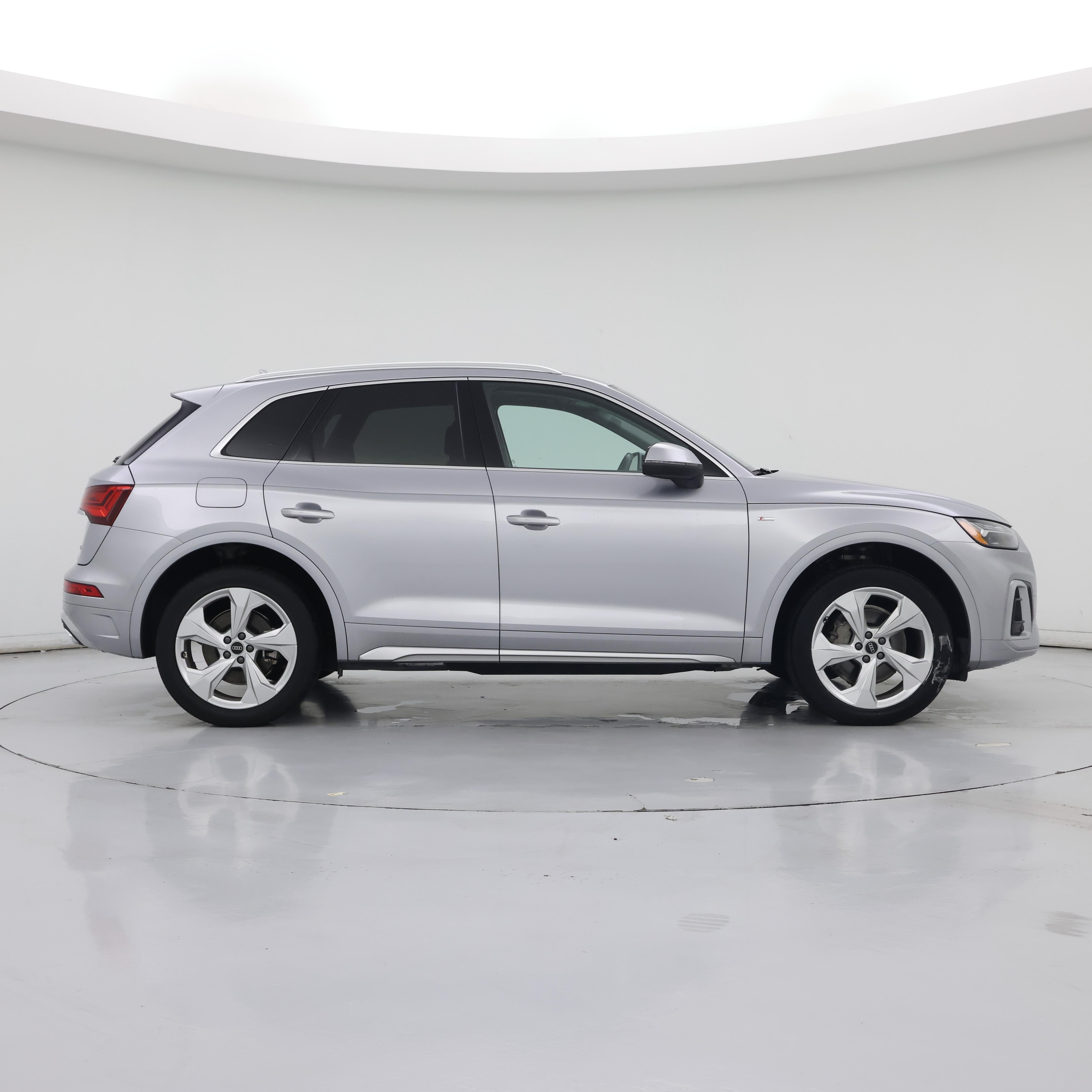Thumbnail: 2023 Audi Q5 - 7