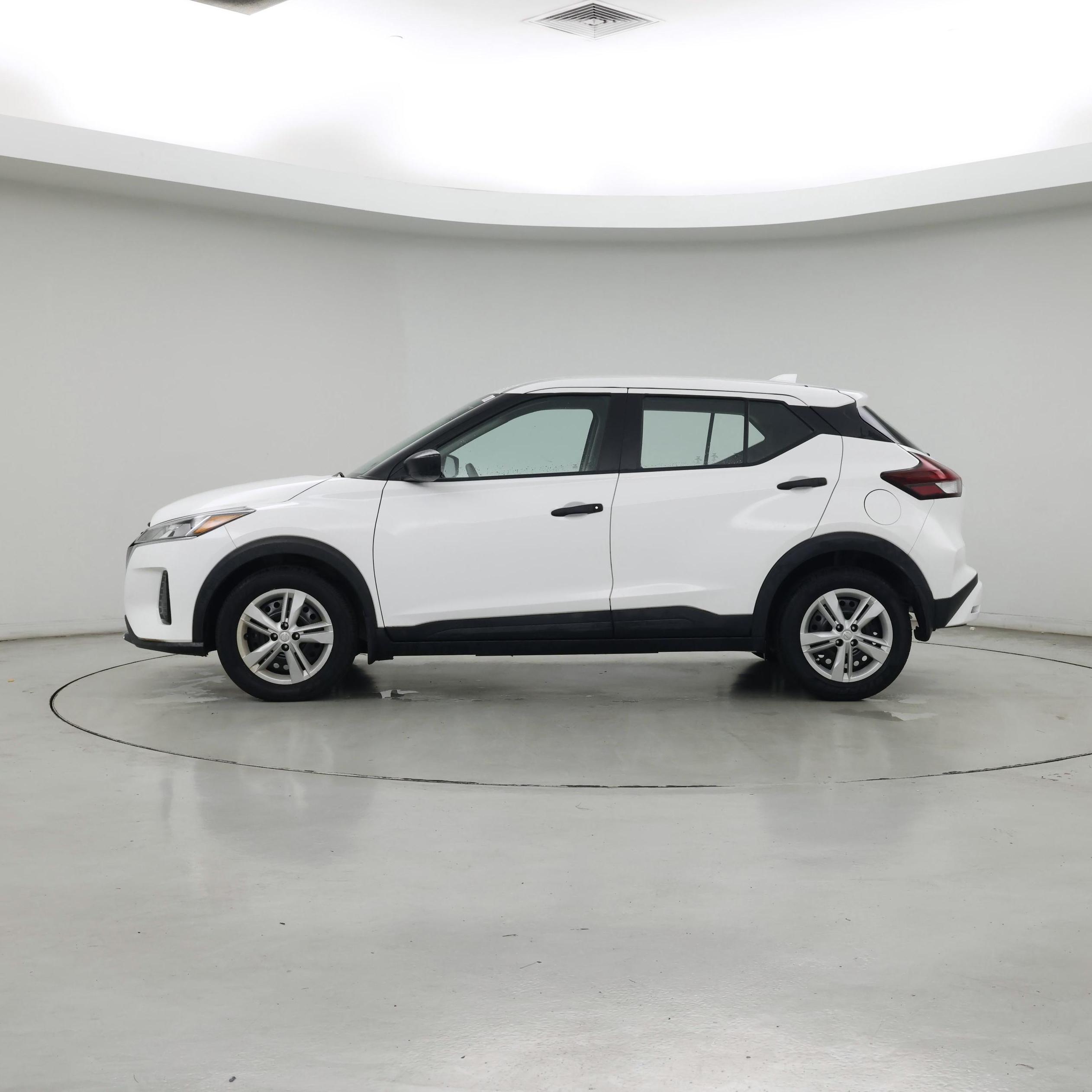 Thumbnail: 2022 Nissan Kicks - 3