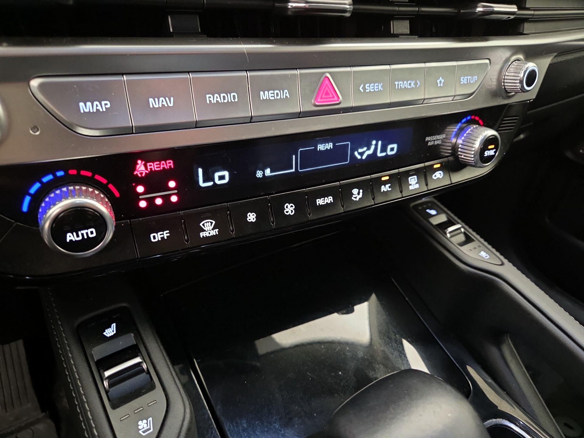 Thumbnail: 2023 Kia Telluride - 16